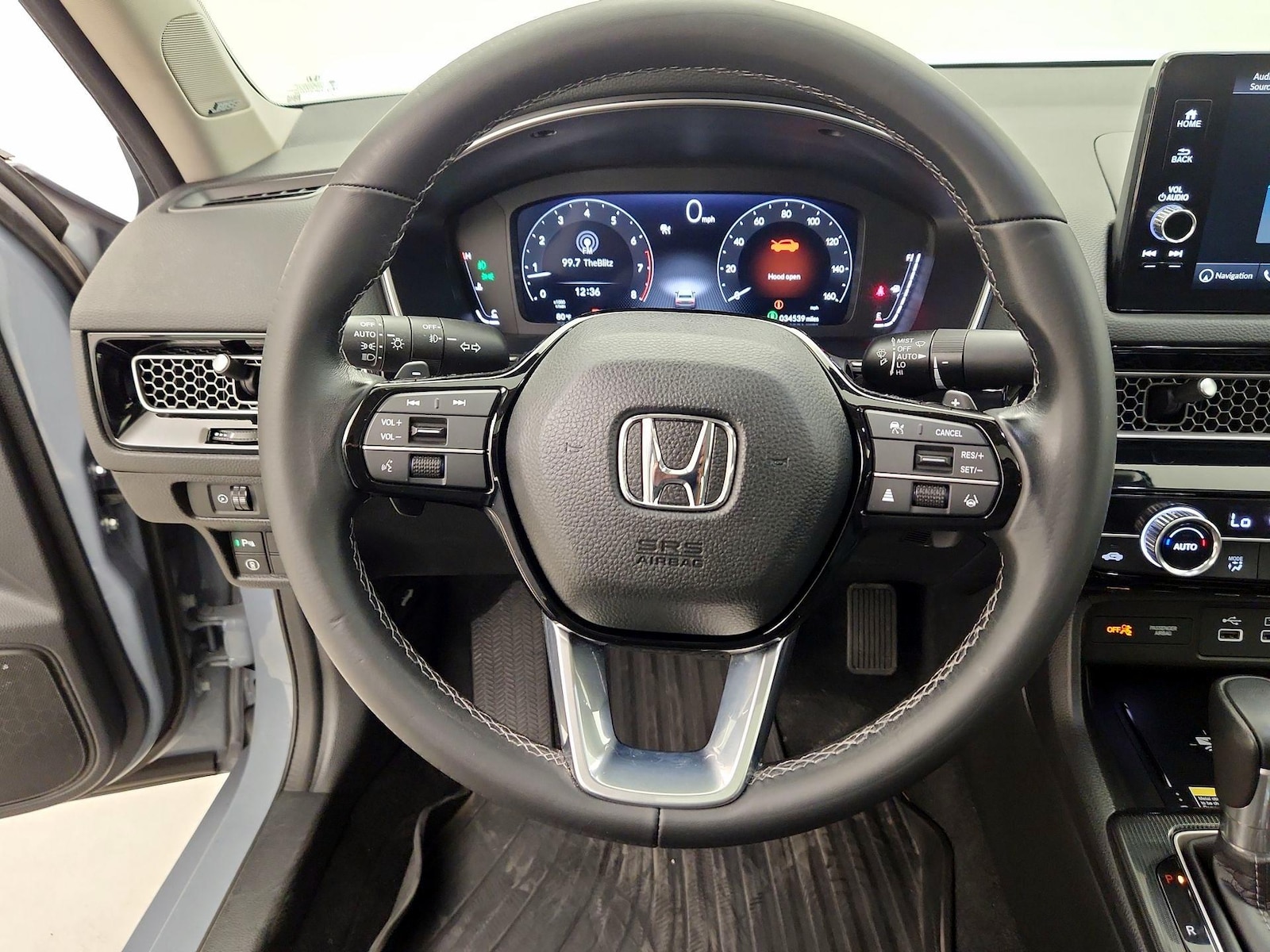 2023 Honda Civic Touring - Photo 11