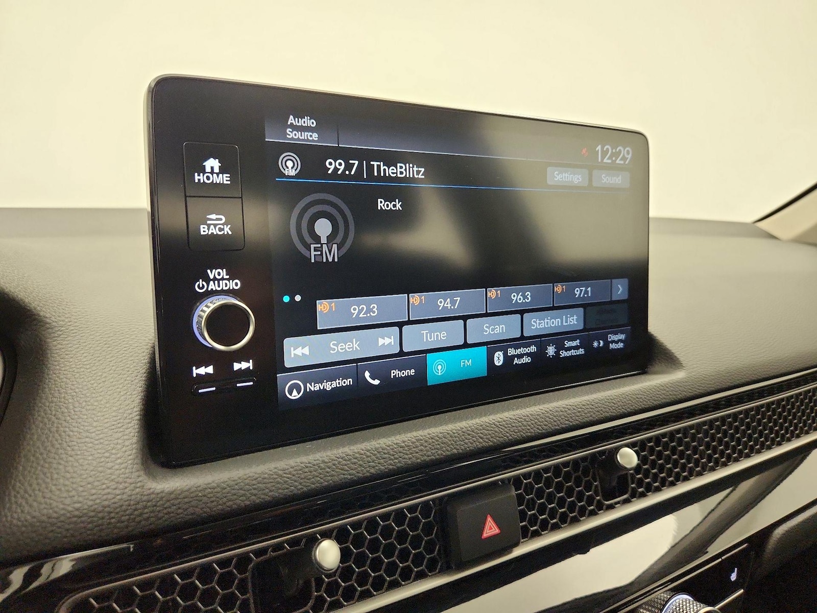 2023 Honda Civic Touring - Photo 16