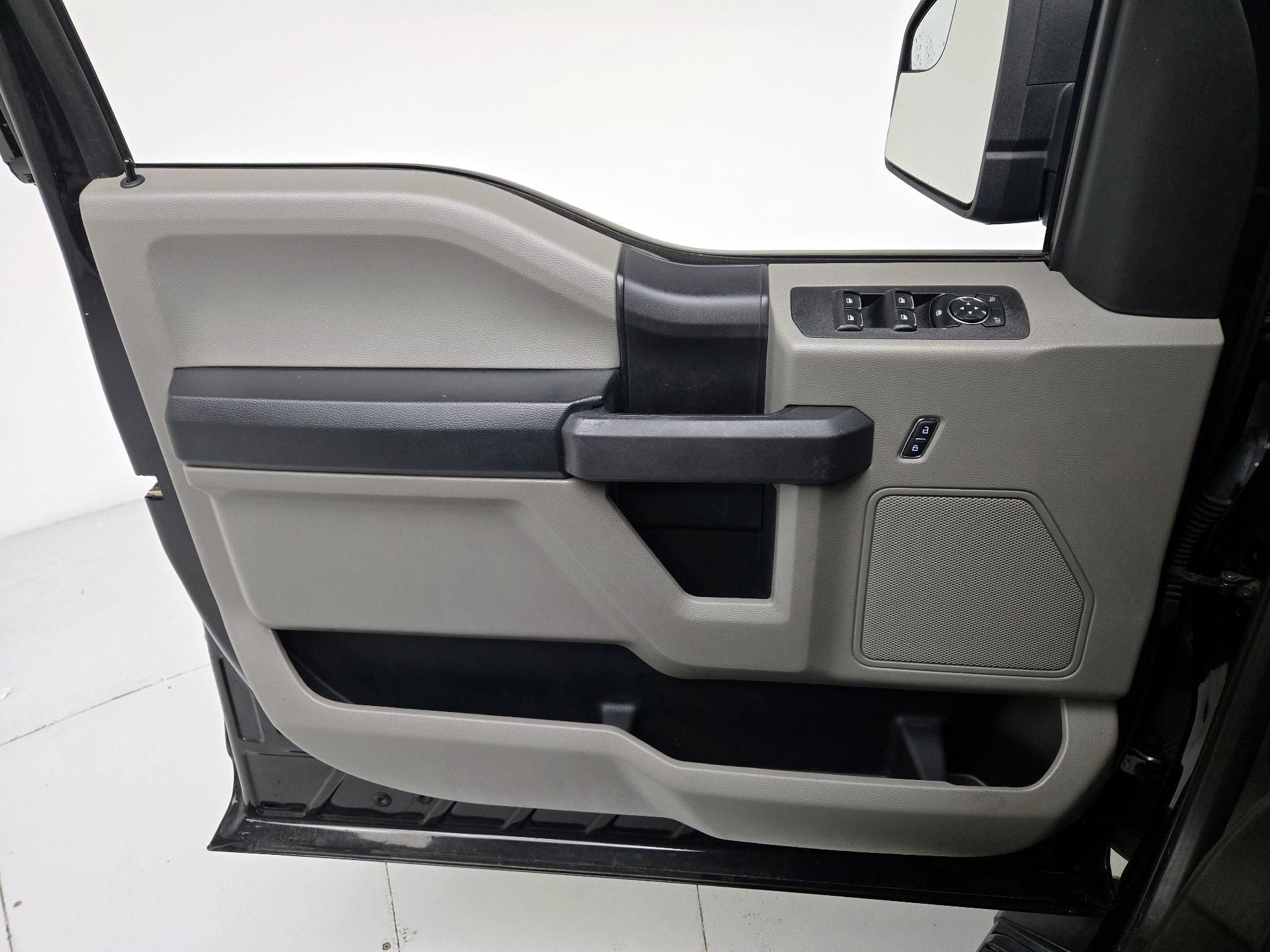 Thumbnail: 2019 Ford F-150 - 12