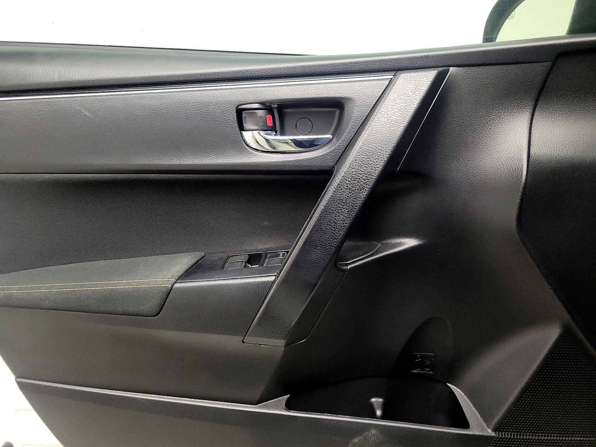 Thumbnail: 2019 Toyota Corolla - 12