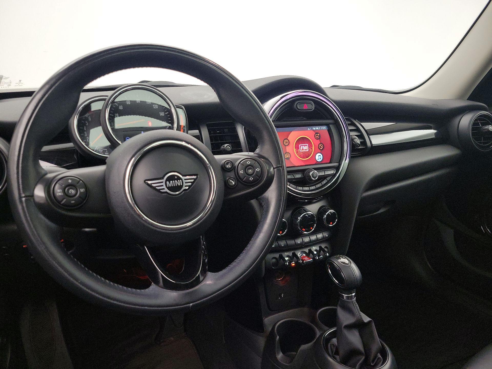 Thumbnail: 2019 MINI Cooper Hardtop - 9