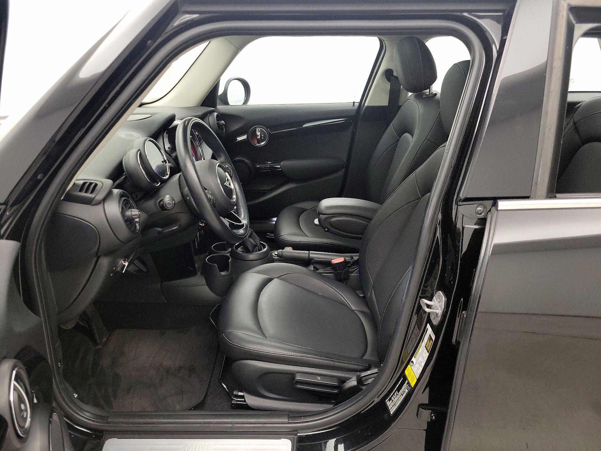 Thumbnail: 2019 MINI Cooper Hardtop - 11