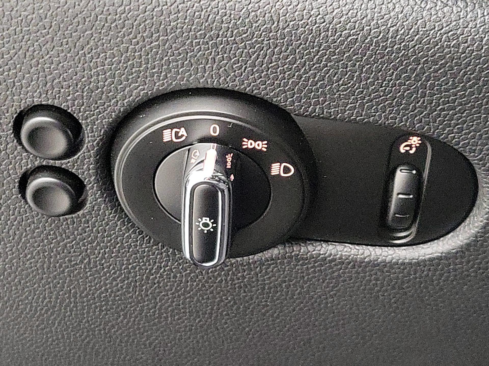 Thumbnail: 2019 MINI Cooper Hardtop - 13
