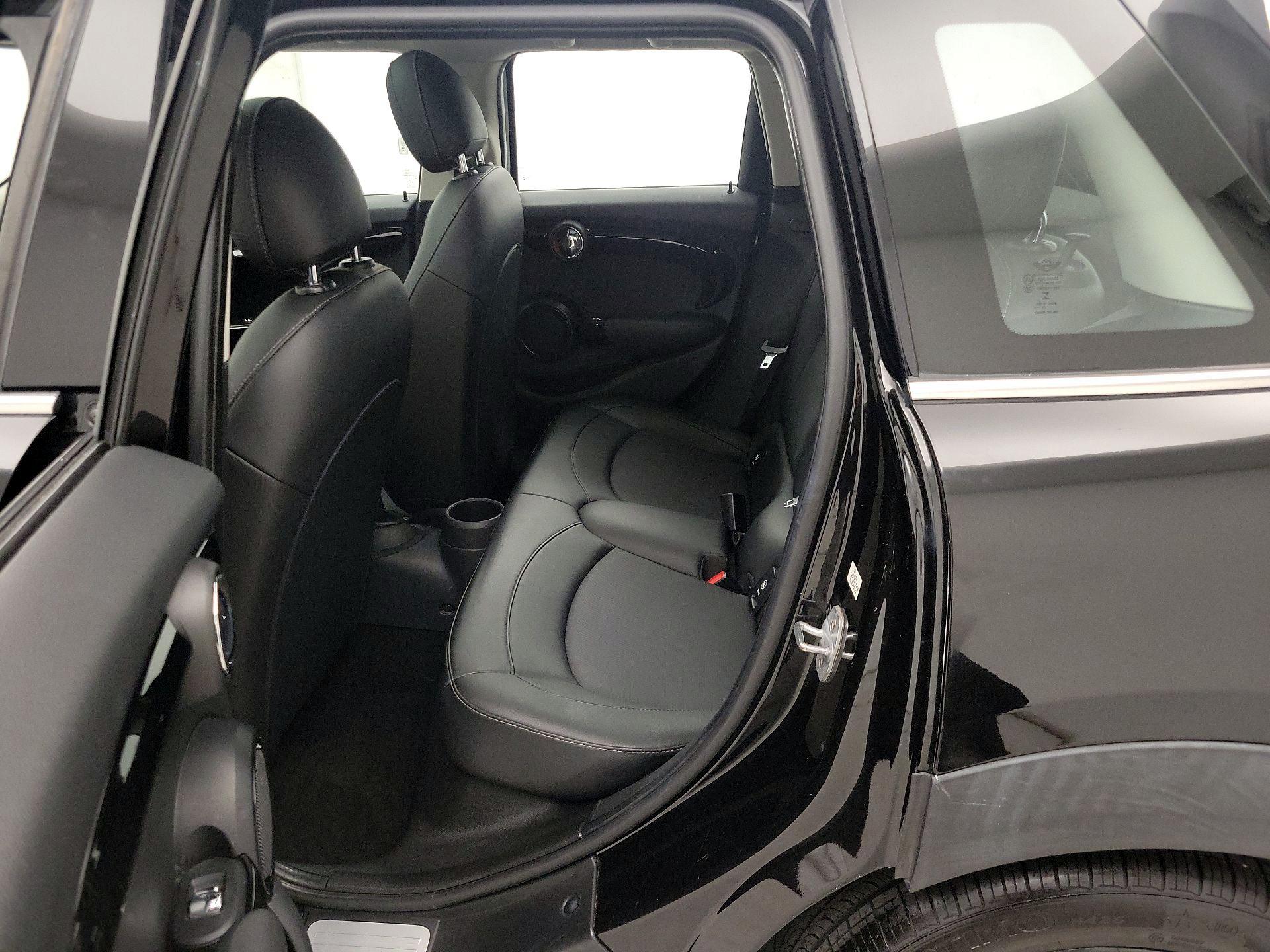 Thumbnail: 2019 MINI Cooper Hardtop - 20