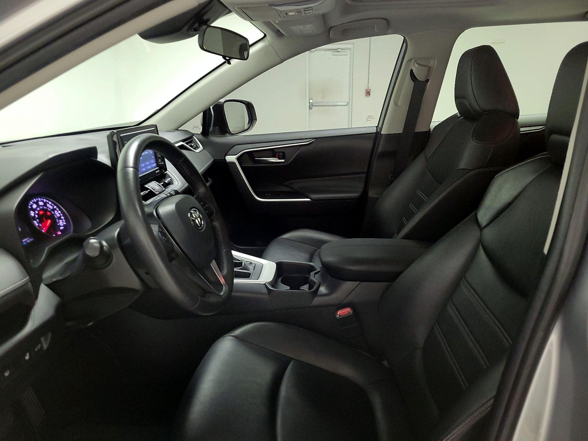 Thumbnail: 2021 Toyota RAV4 - 11