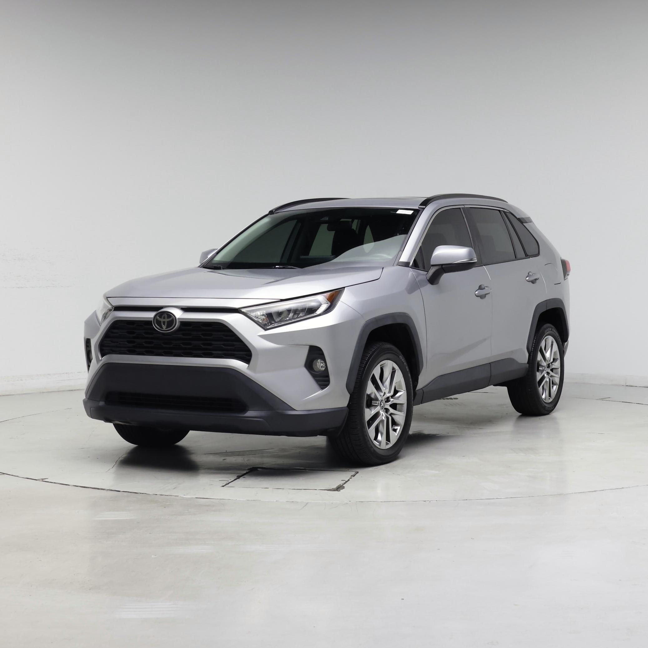 Thumbnail: 2021 Toyota RAV4 - 4