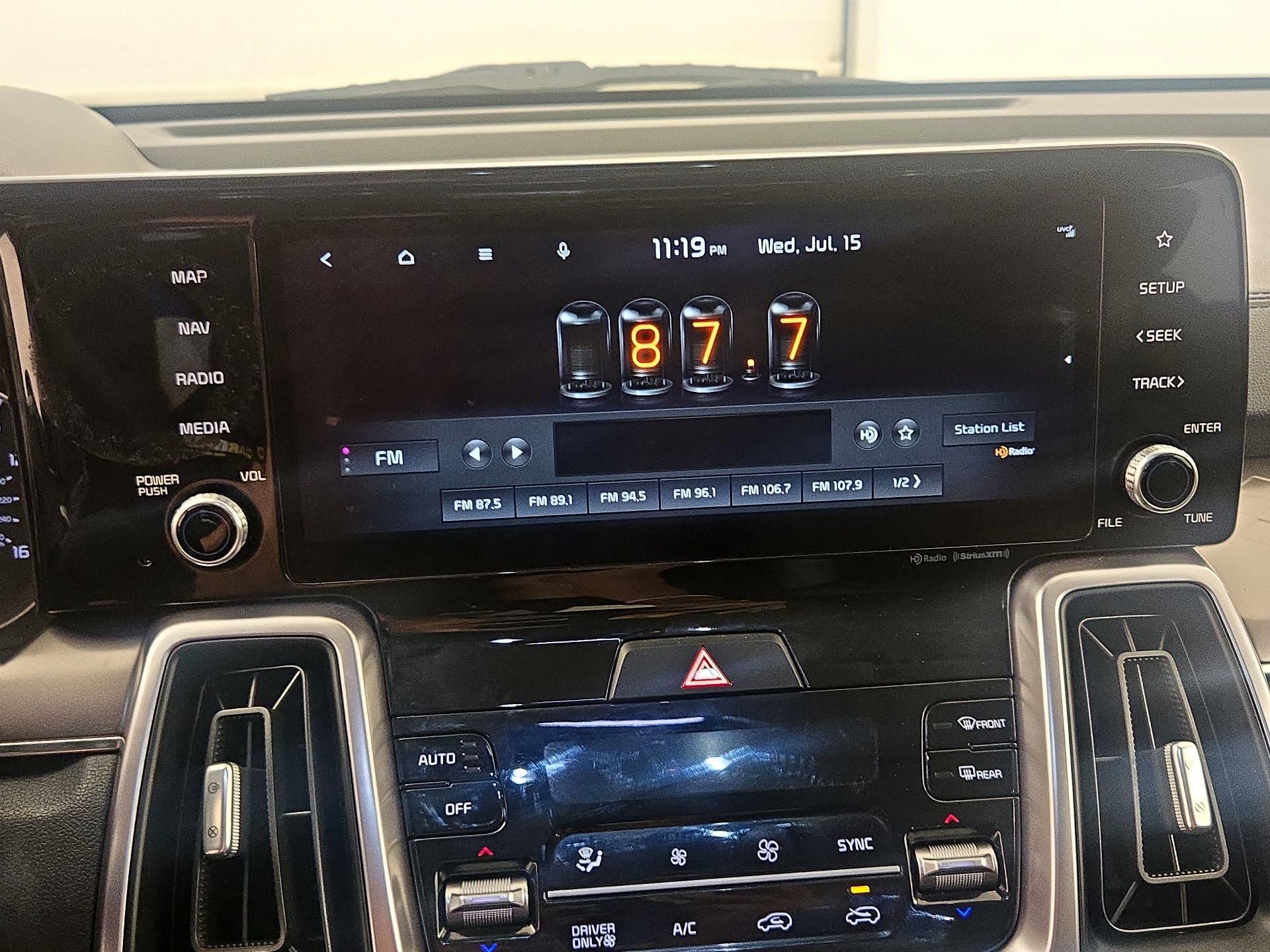 Thumbnail: 2022 Kia Sorento - 16