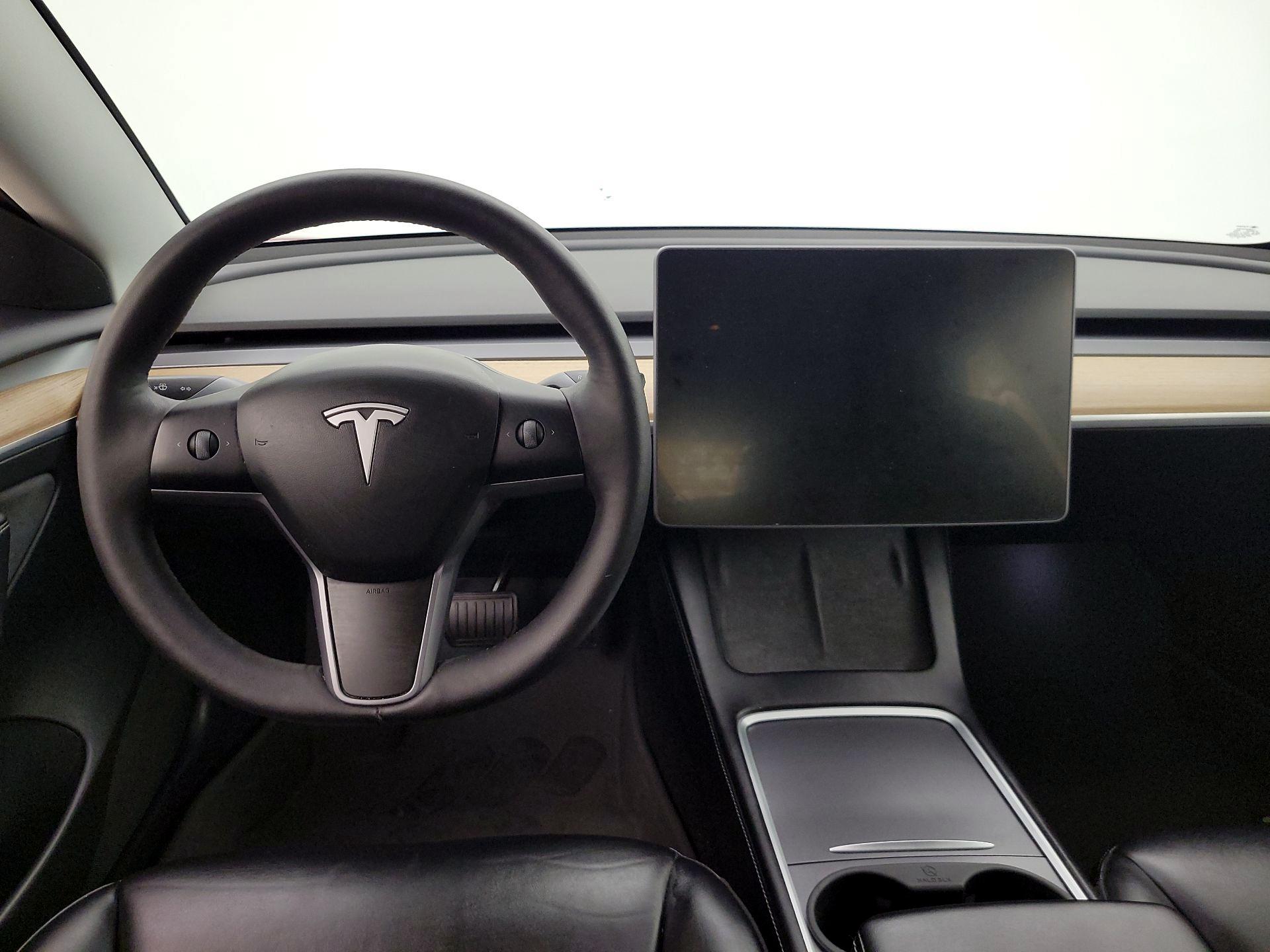 Thumbnail: 2021 Tesla Model 3 - 10