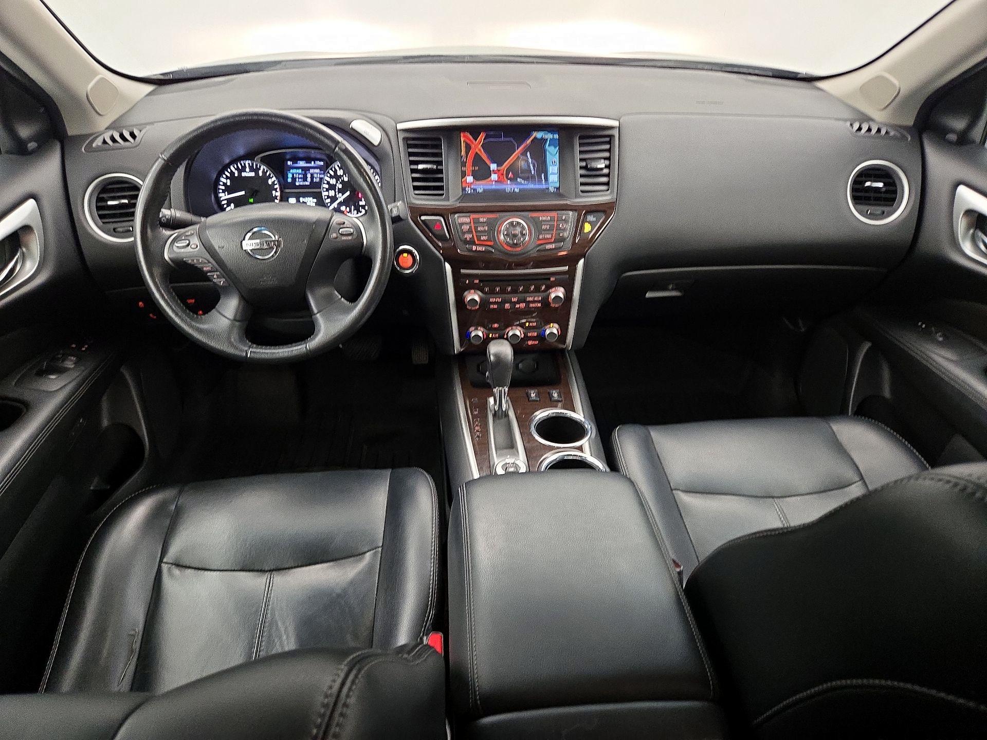 Thumbnail: 2015 Nissan Pathfinder - 9
