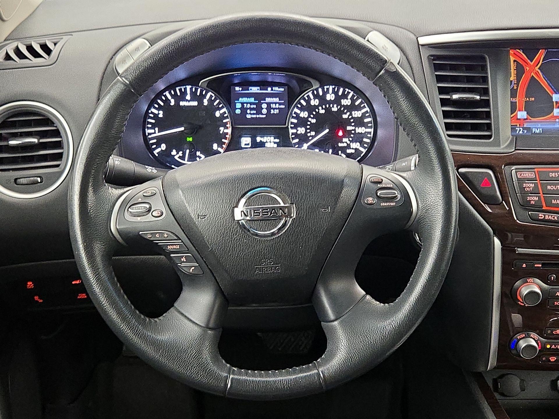 Thumbnail: 2015 Nissan Pathfinder - 10