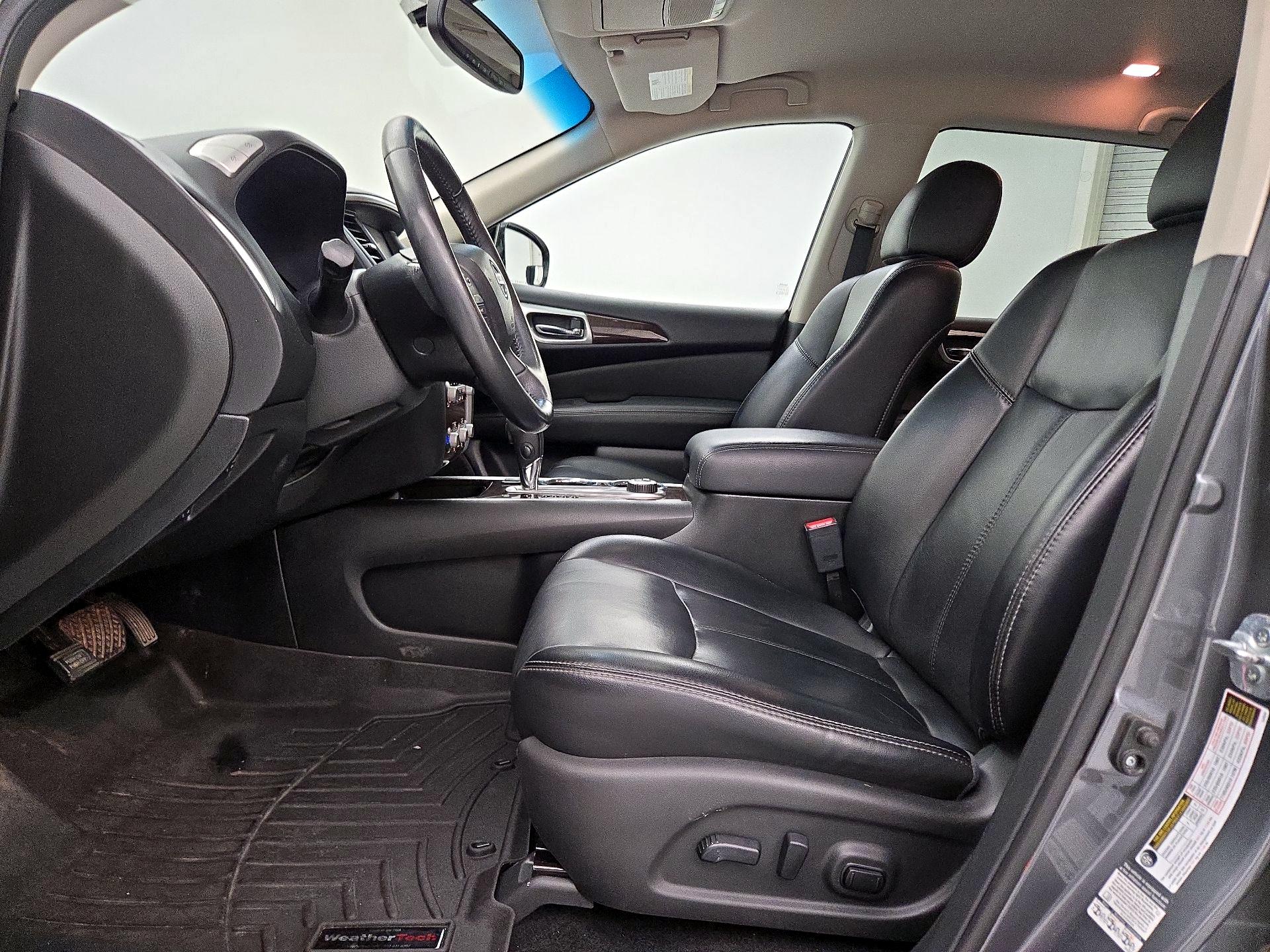 Thumbnail: 2015 Nissan Pathfinder - 11