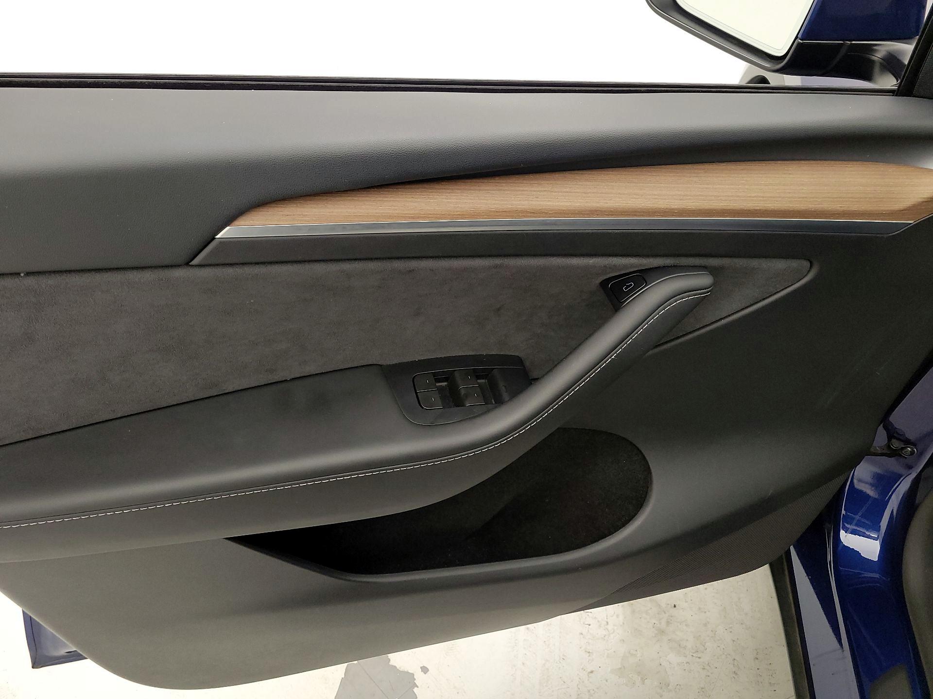 Thumbnail: 2023 Tesla Model Y - 12