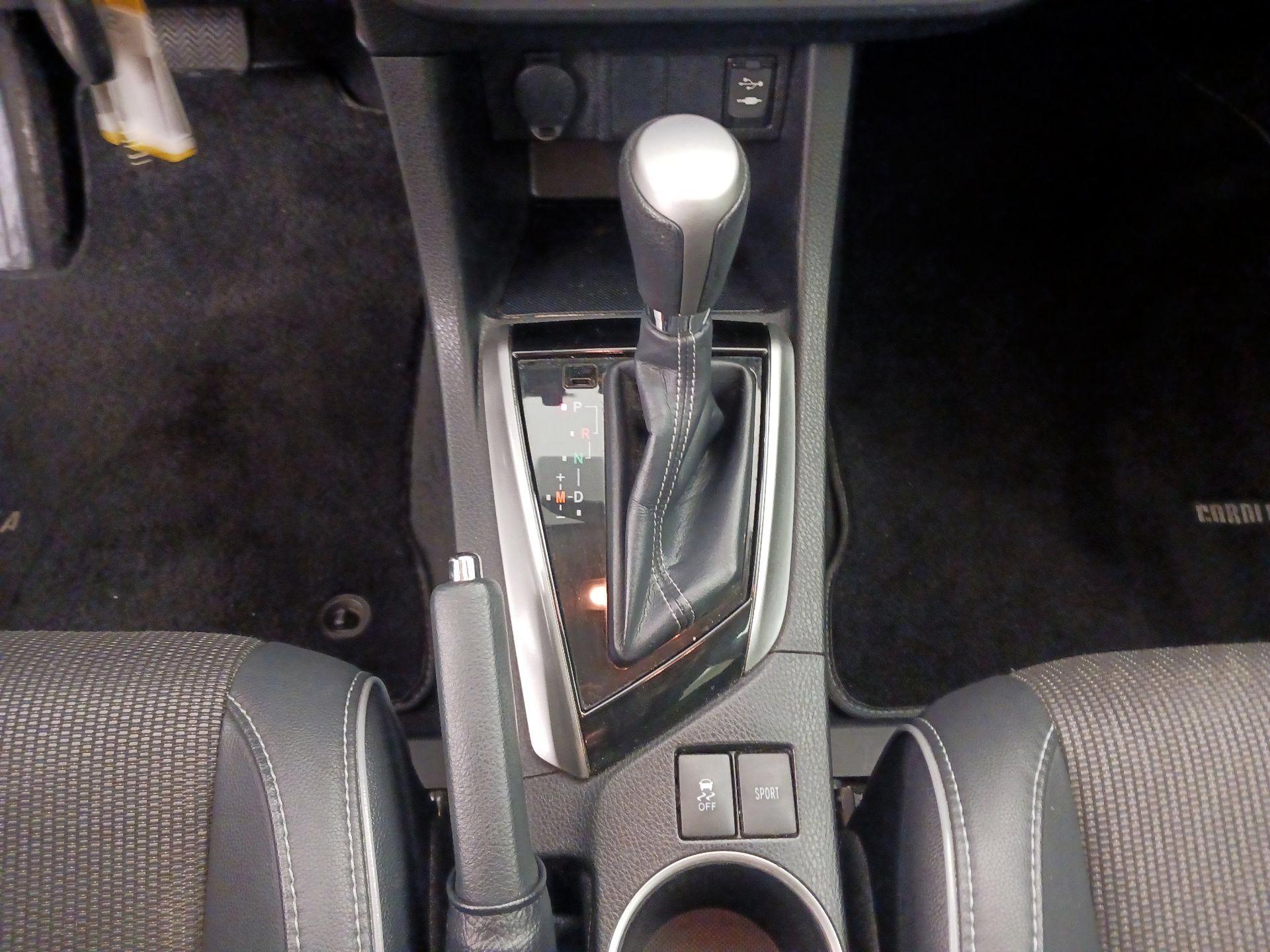 Thumbnail: 2016 Toyota Corolla - 17
