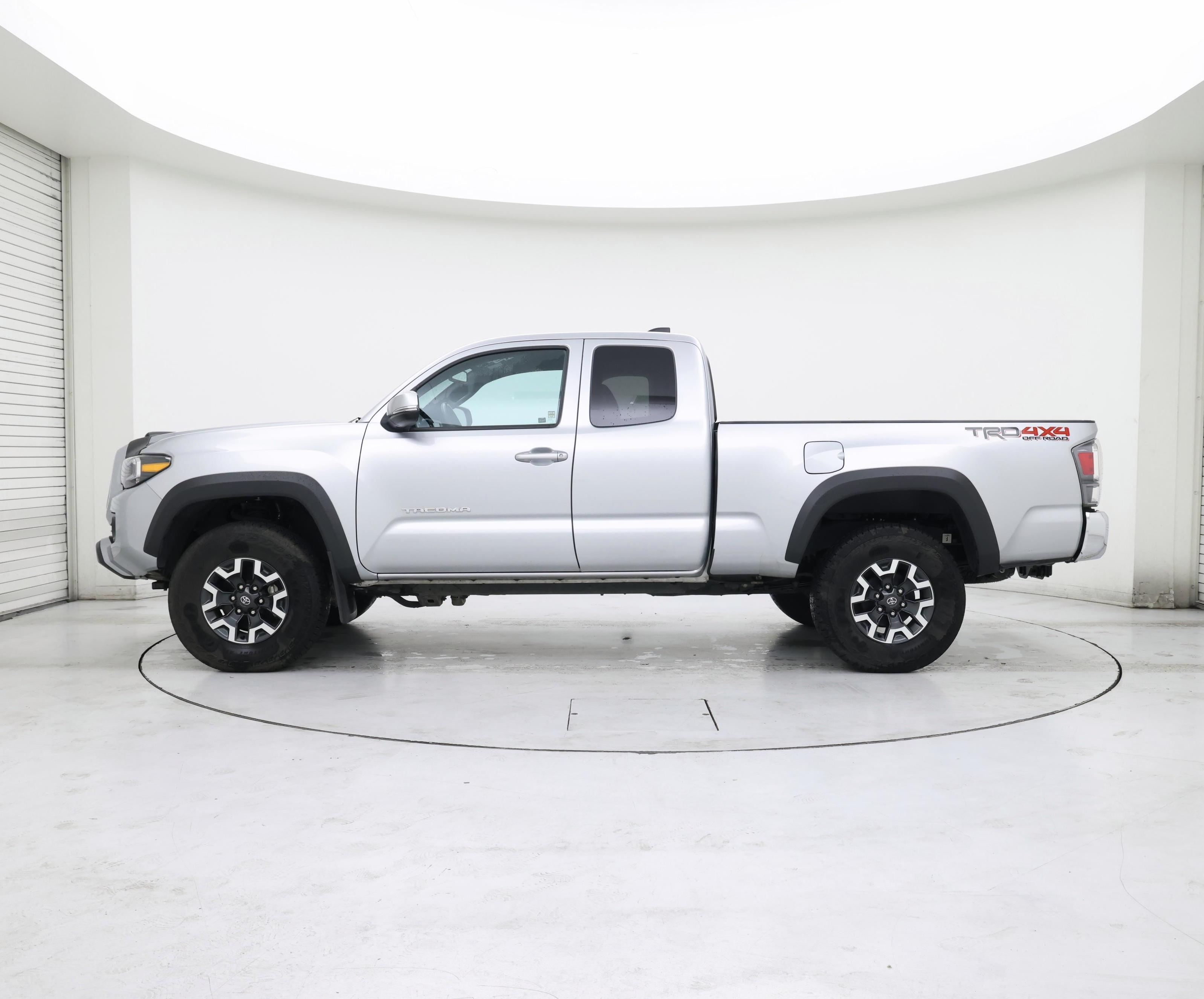 Thumbnail: 2023 Toyota Tacoma - 3