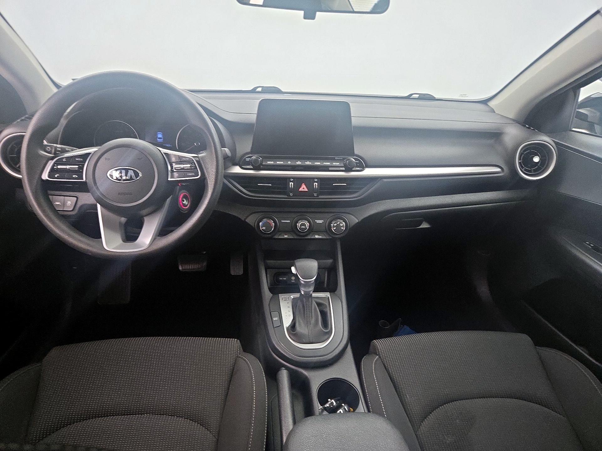 Thumbnail: 2020 Kia Forte - 9
