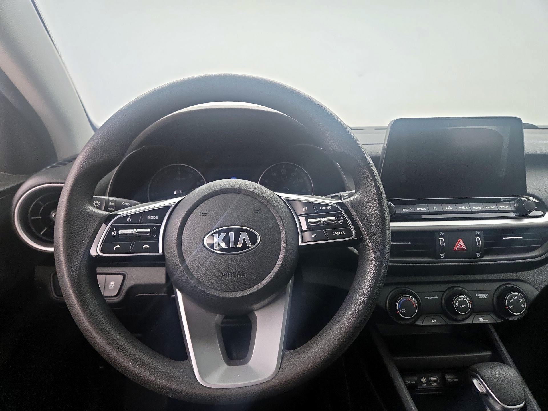 Thumbnail: 2020 Kia Forte - 10