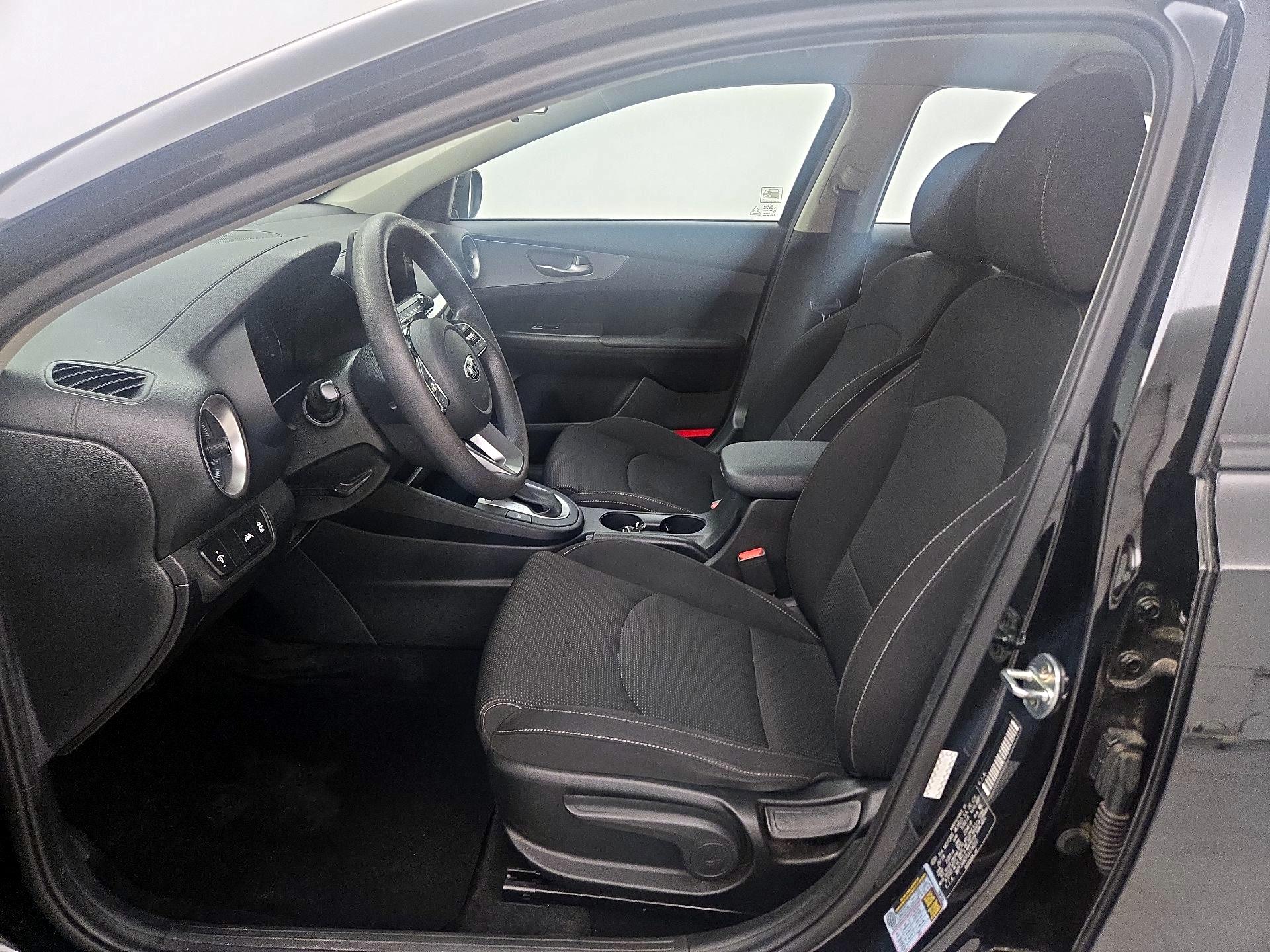 Thumbnail: 2020 Kia Forte - 11