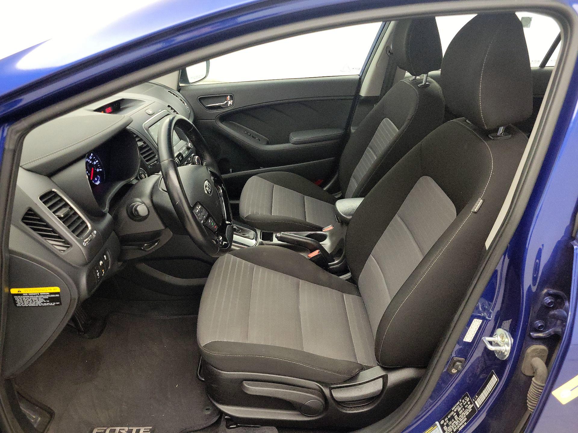 Thumbnail: 2017 Kia Forte - 11