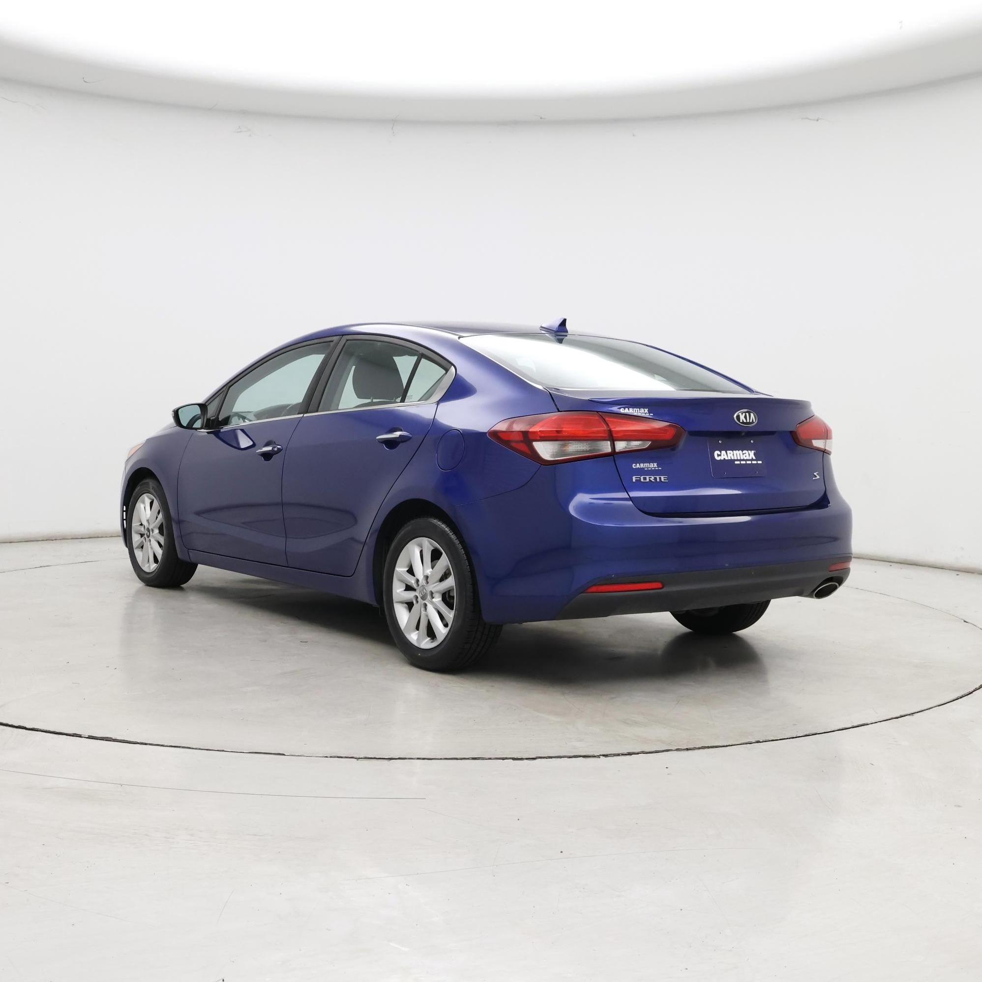 Thumbnail: 2017 Kia Forte - 2