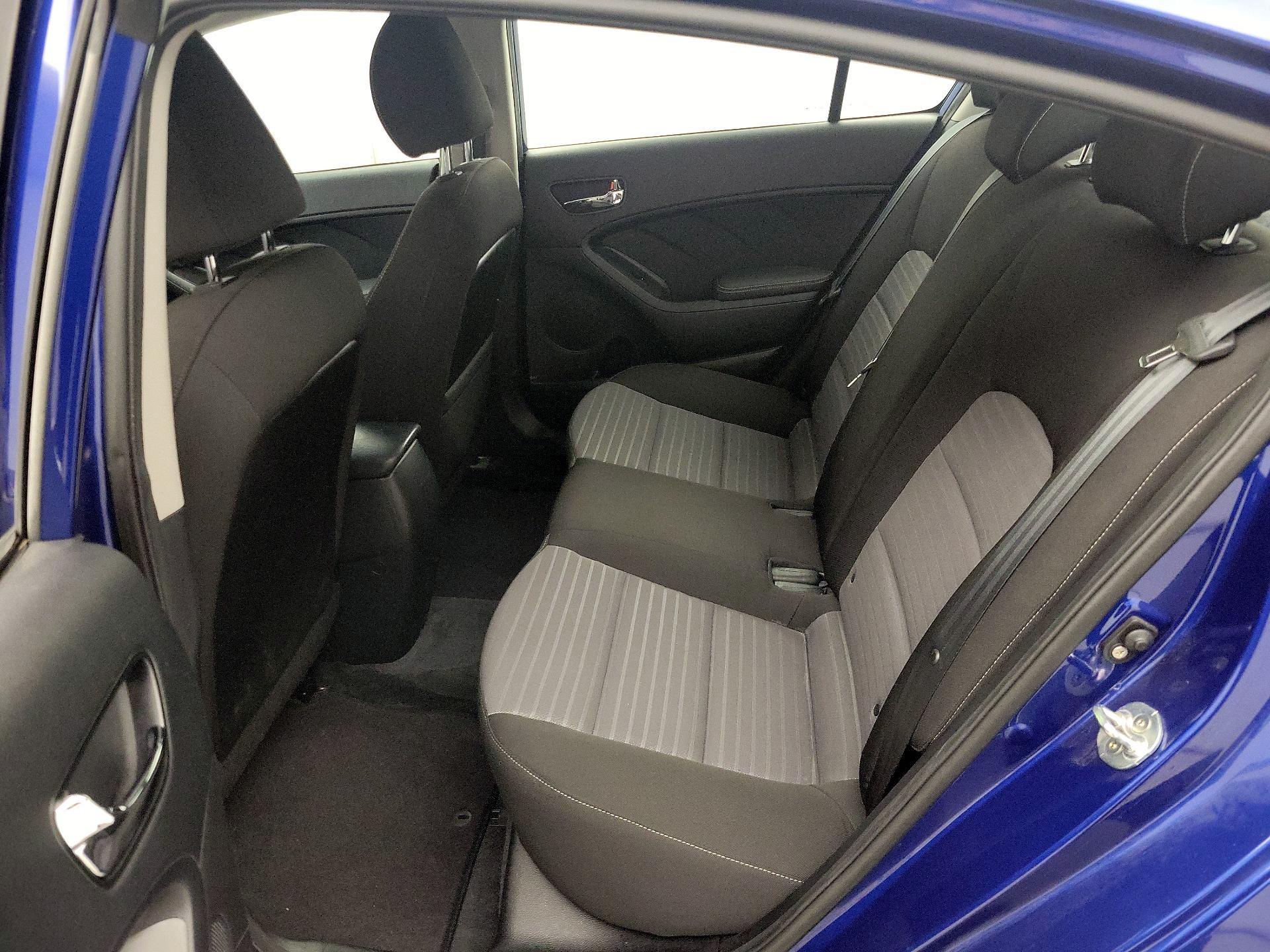 Thumbnail: 2017 Kia Forte - 19