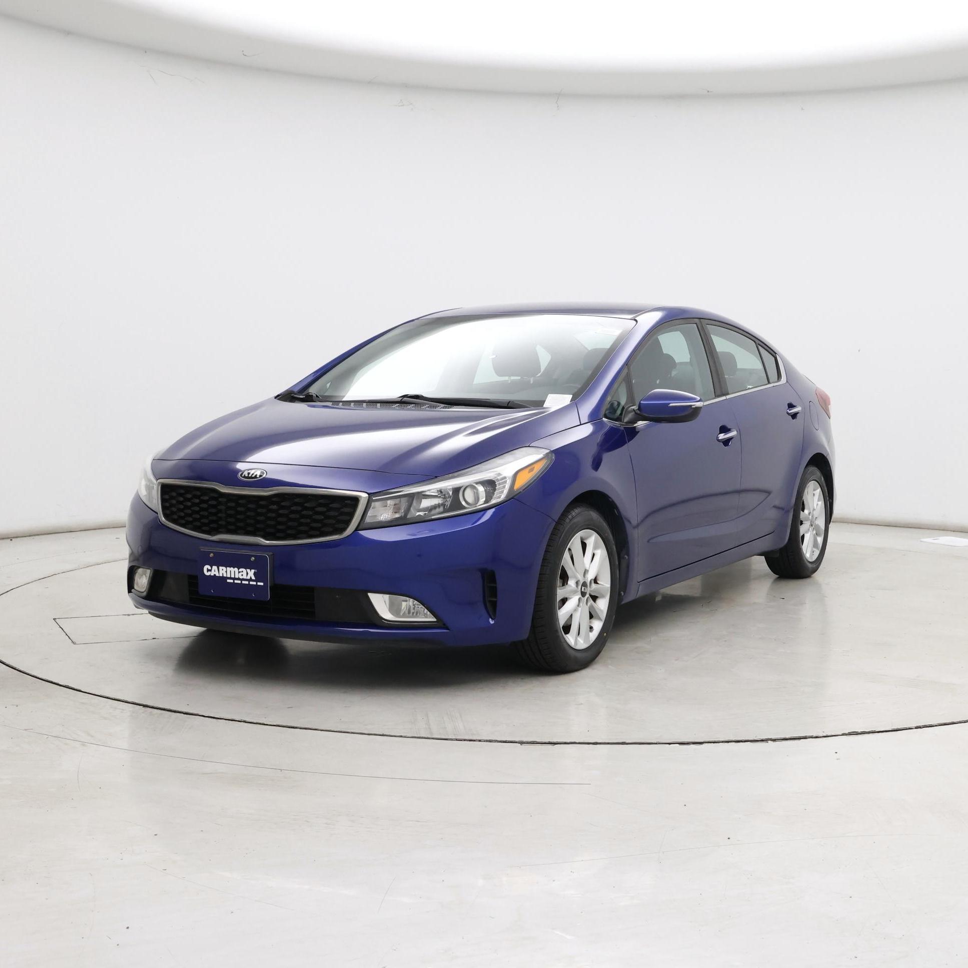 Thumbnail: 2017 Kia Forte - 4