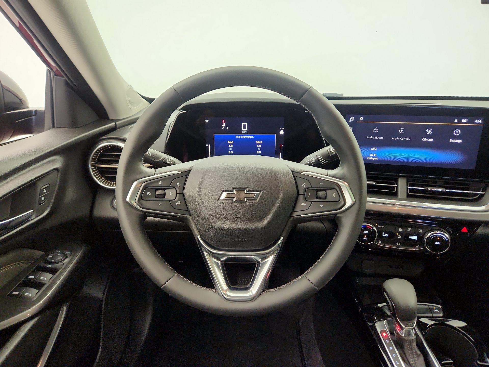 Thumbnail: 2024 Chevrolet Trax - 10