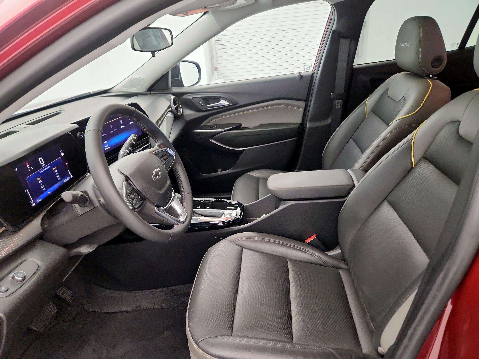 Thumbnail: 2024 Chevrolet Trax - 11