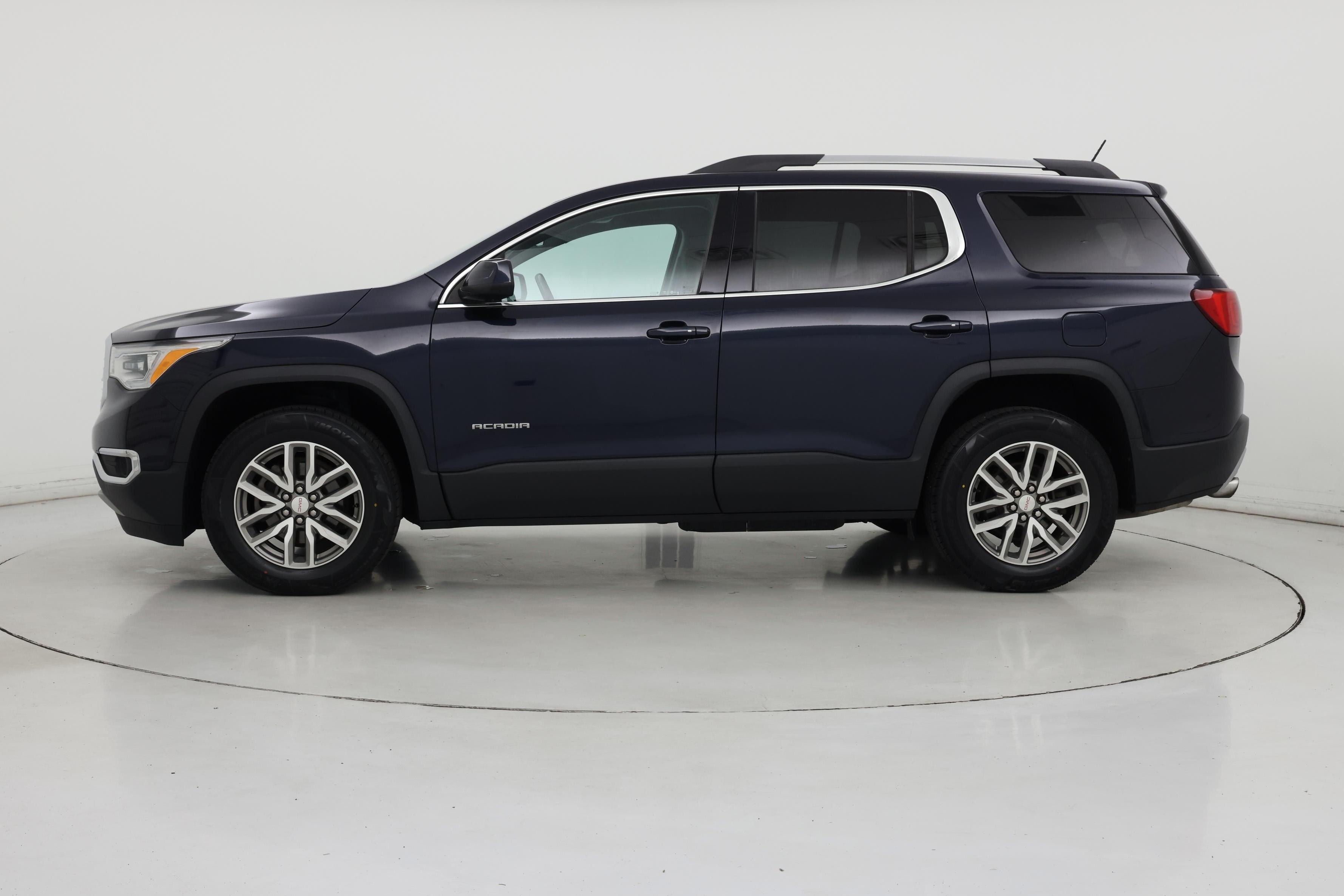 Thumbnail: 2017 GMC Acadia - 3