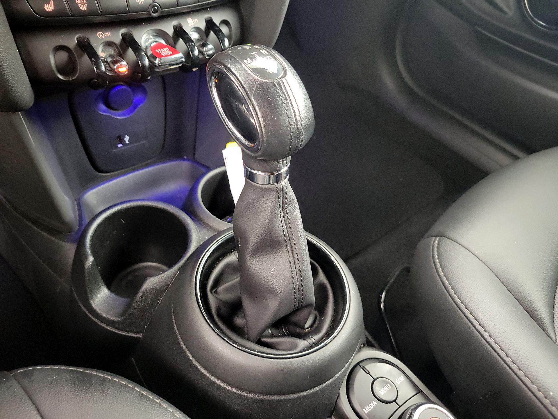 Thumbnail: 2019 MINI Cooper - 16