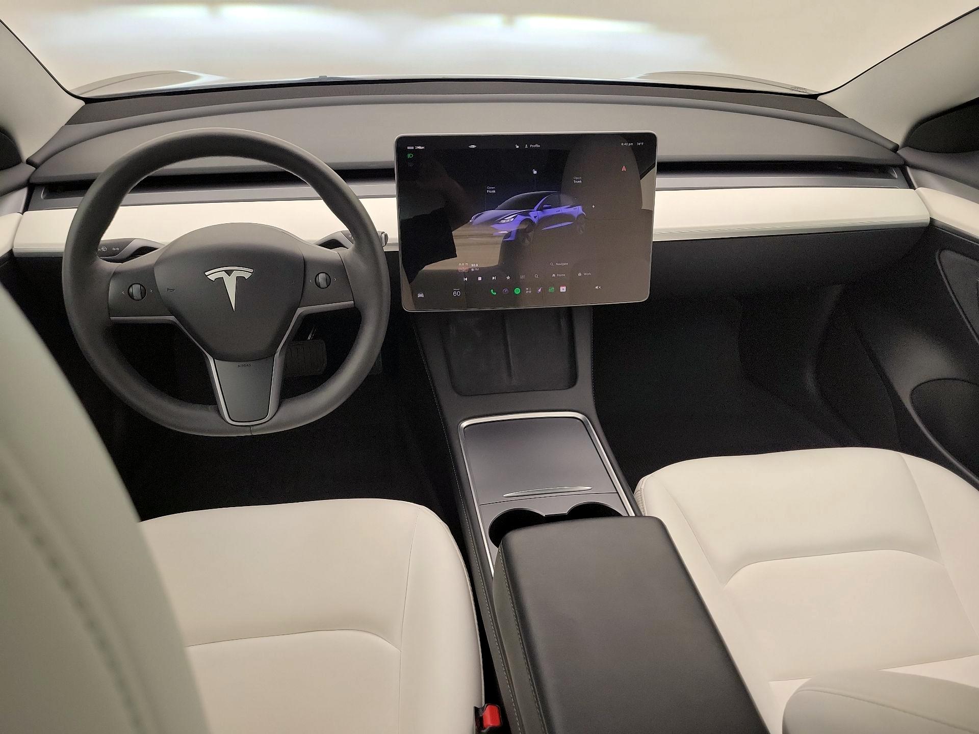 Thumbnail: 2023 Tesla Model 3 - 9
