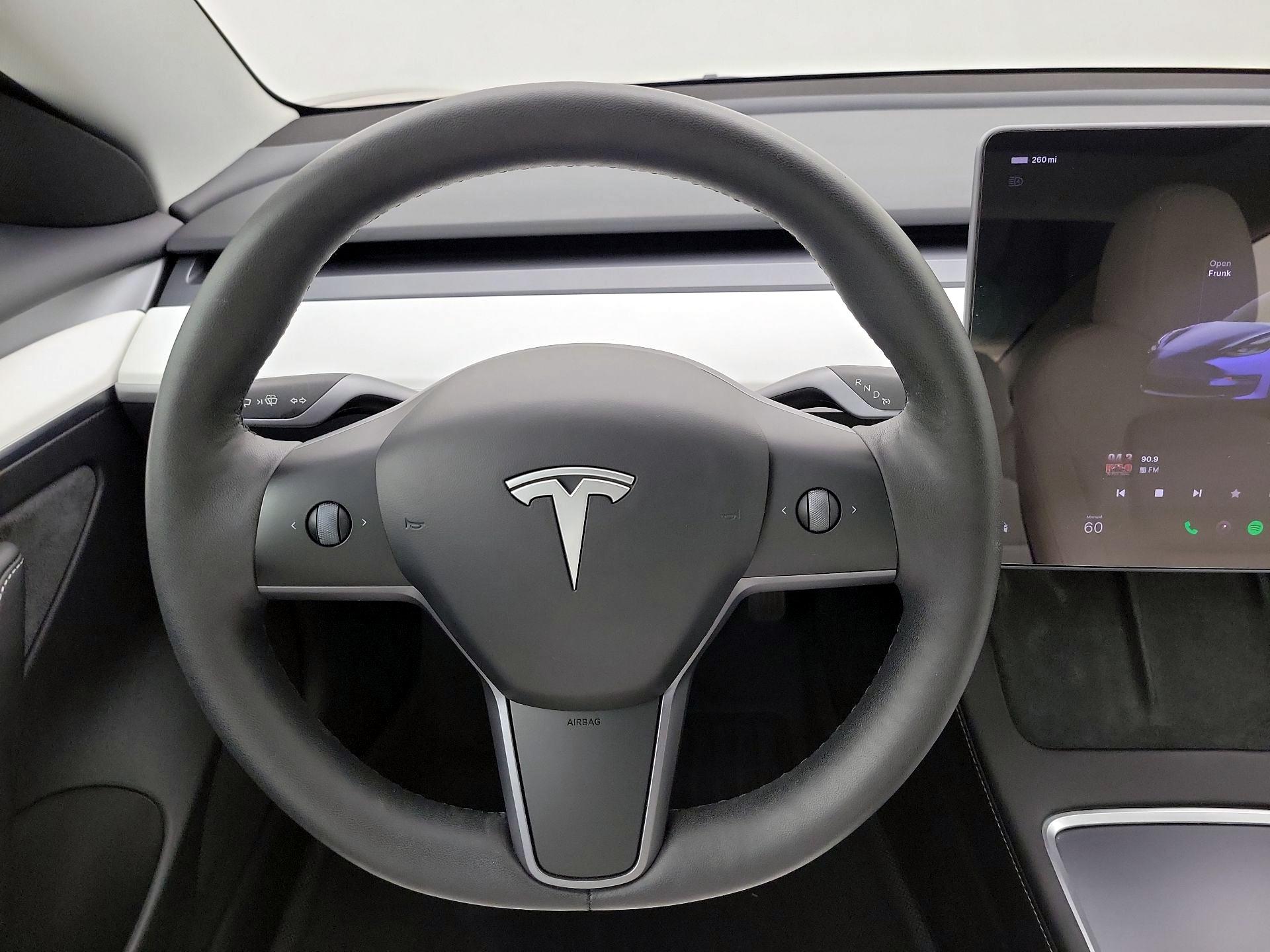 Thumbnail: 2023 Tesla Model 3 - 10
