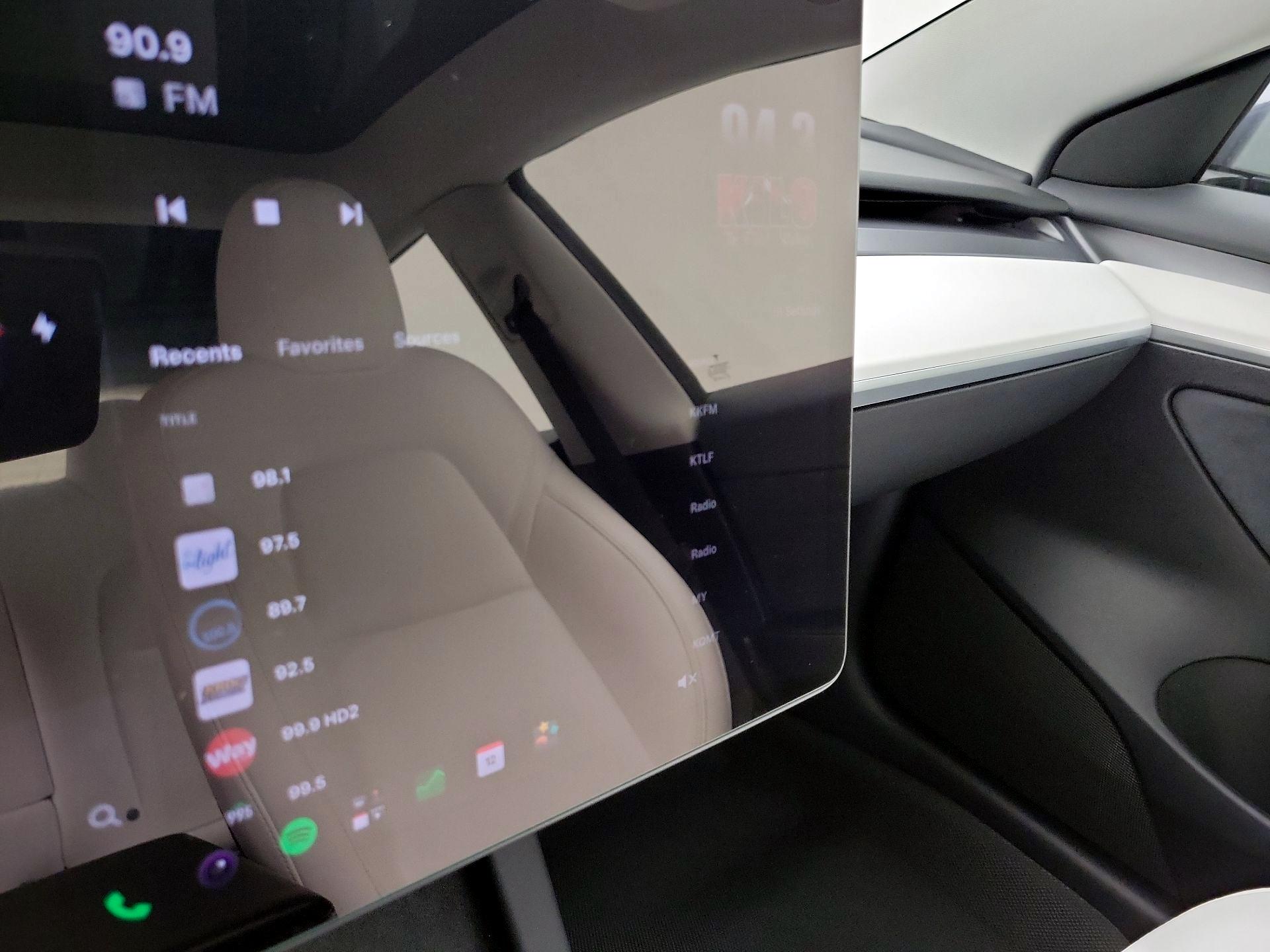 Thumbnail: 2023 Tesla Model 3 - 15