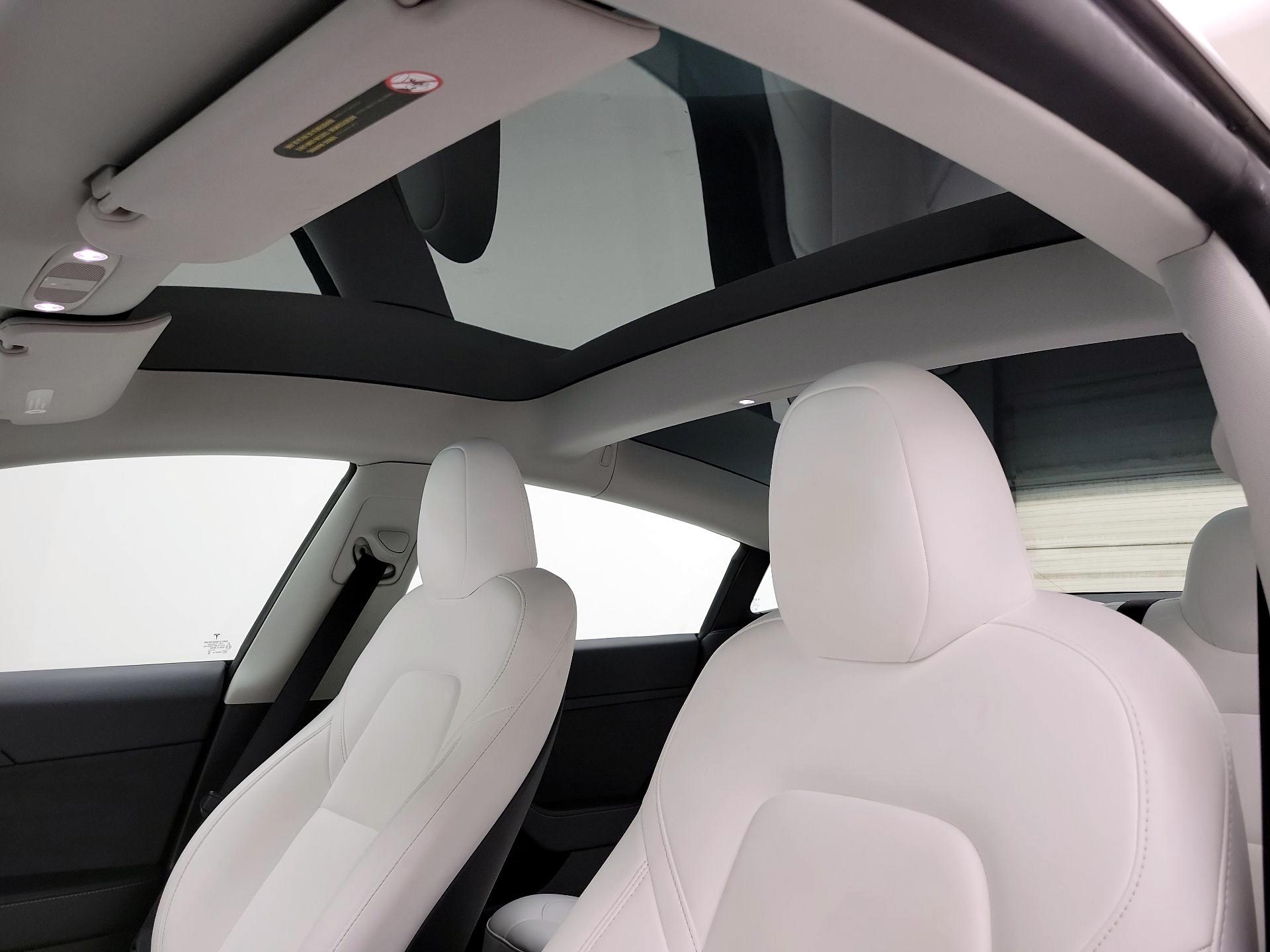 Thumbnail: 2023 Tesla Model 3 - 19