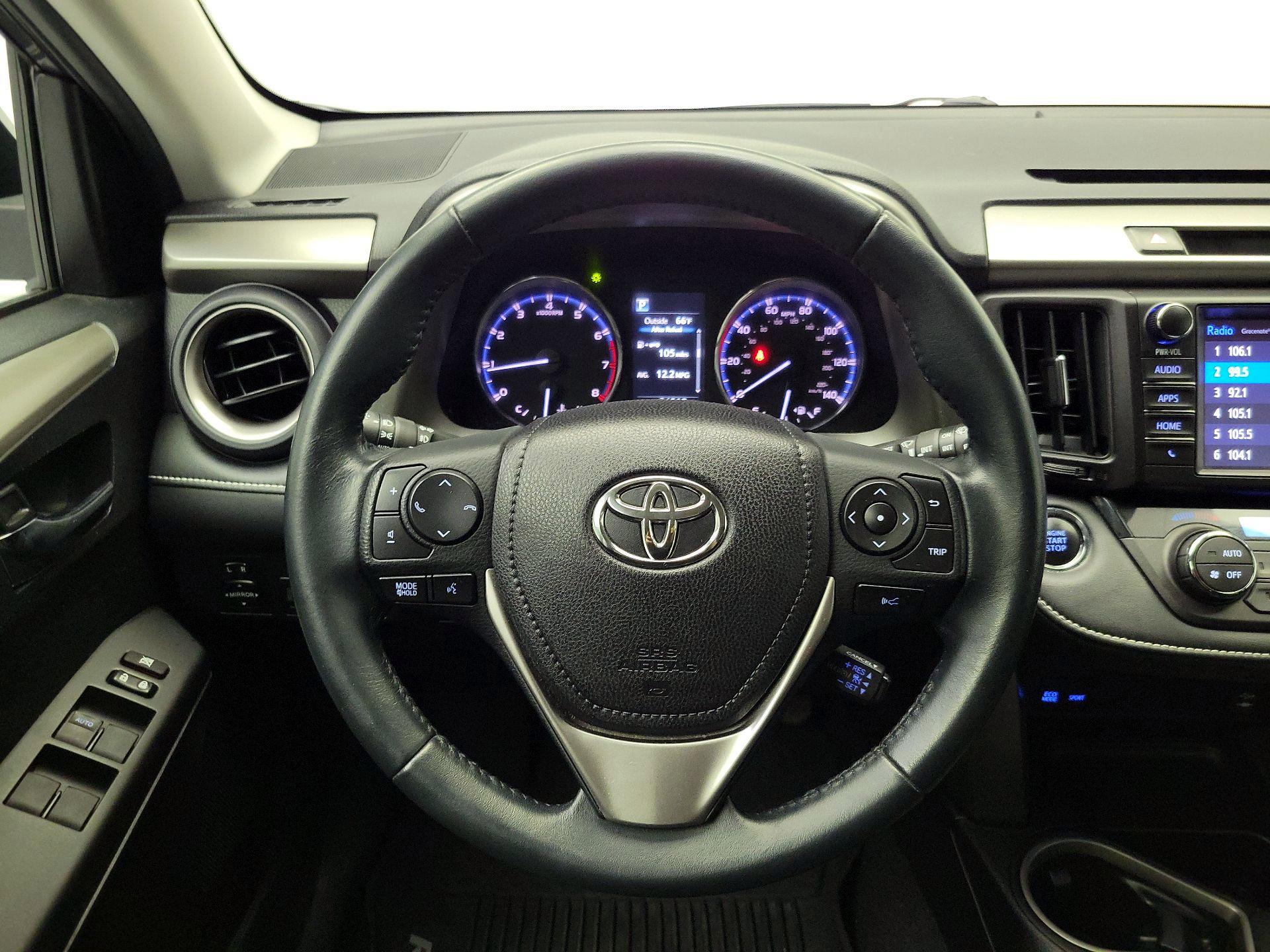 Thumbnail: 2016 Toyota RAV4 - 10
