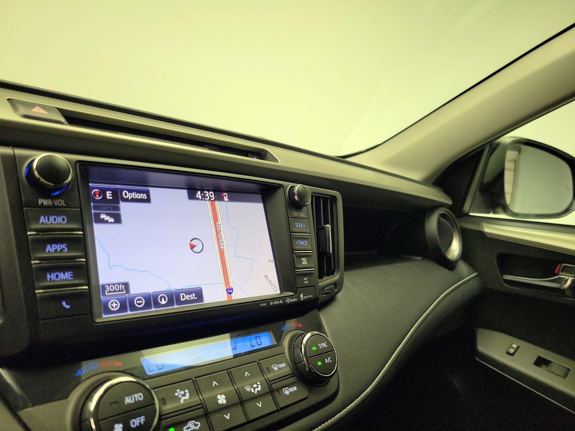 Thumbnail: 2016 Toyota RAV4 - 14