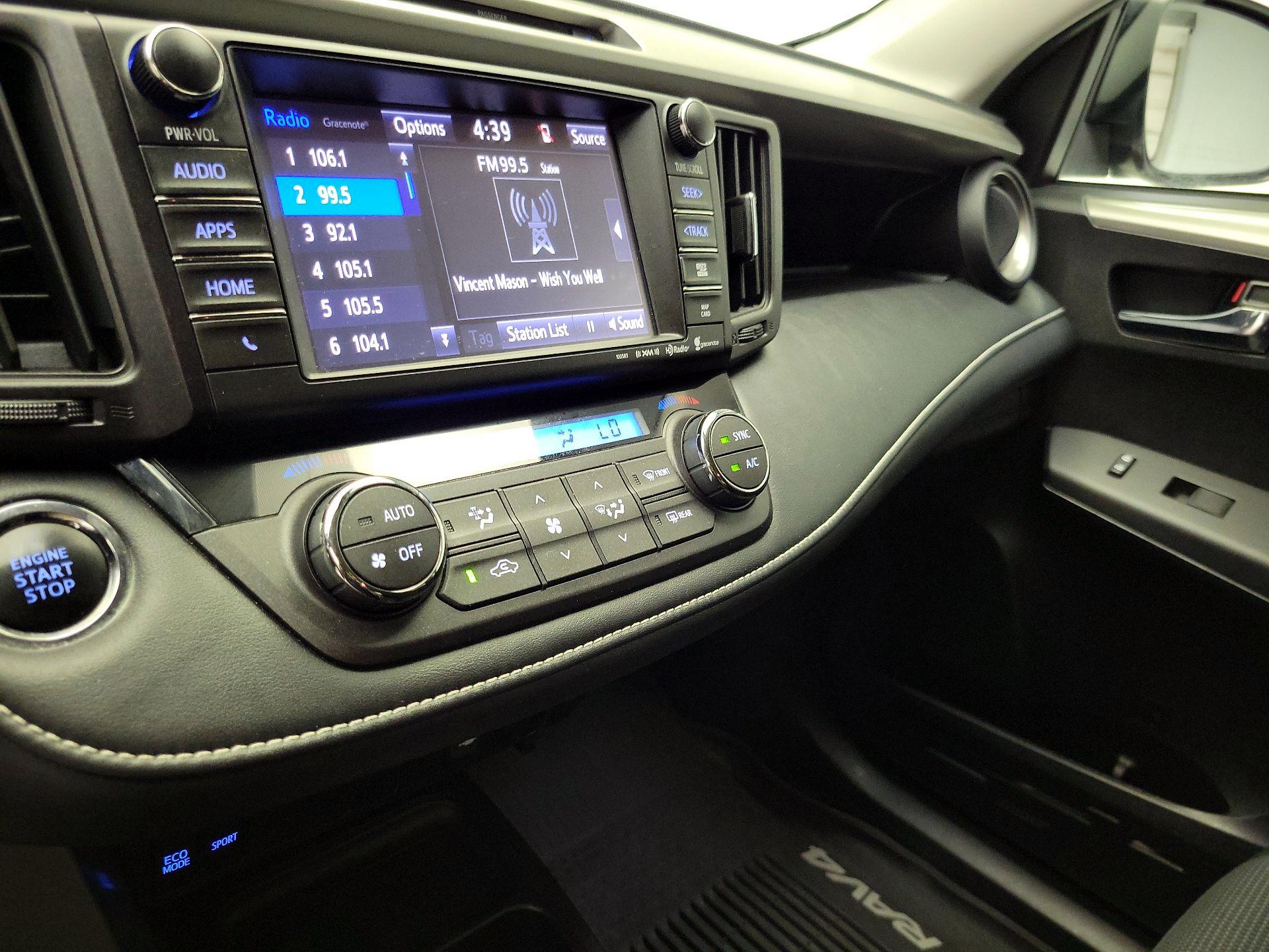 Thumbnail: 2016 Toyota RAV4 - 17