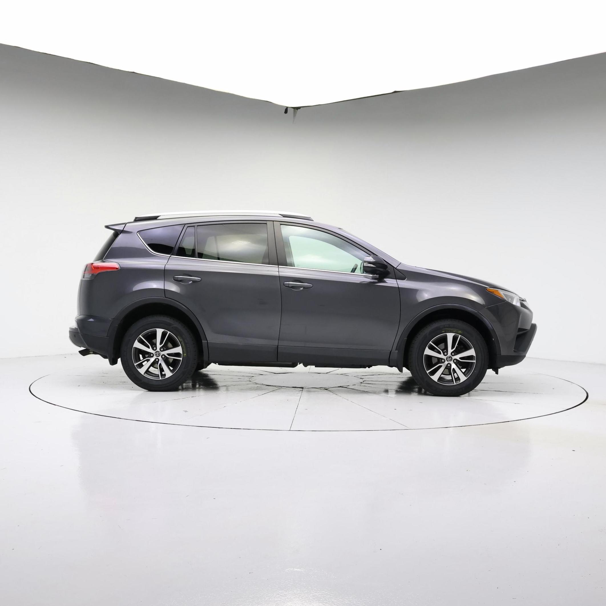 Thumbnail: 2016 Toyota RAV4 - 7