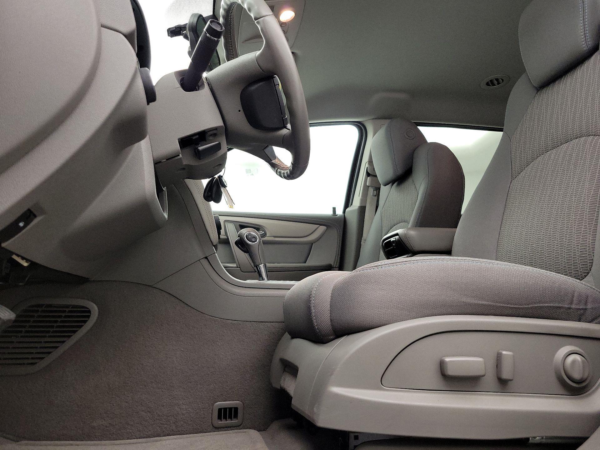 Thumbnail: 2016 Chevrolet Traverse - 11