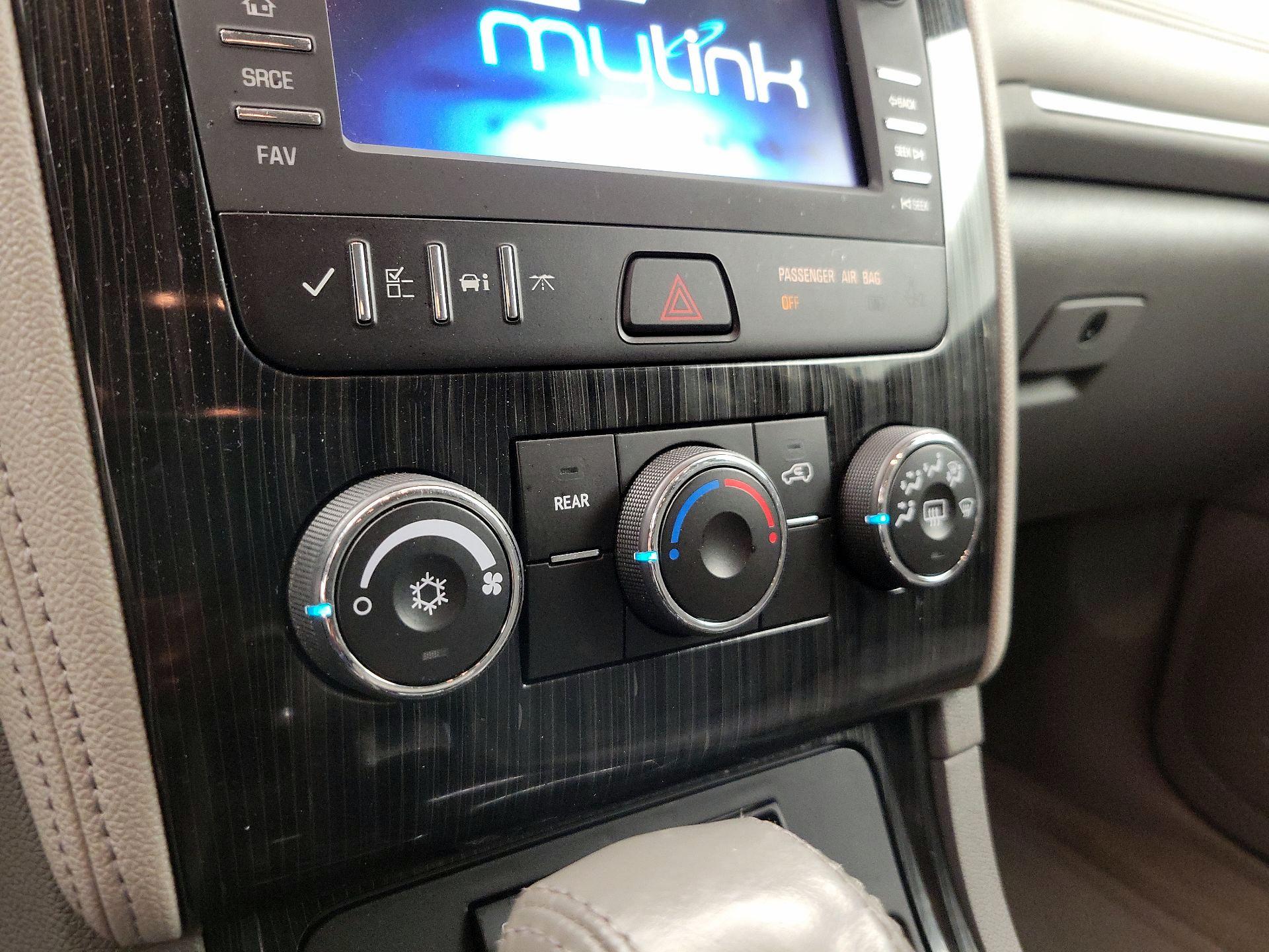 Thumbnail: 2016 Chevrolet Traverse - 16