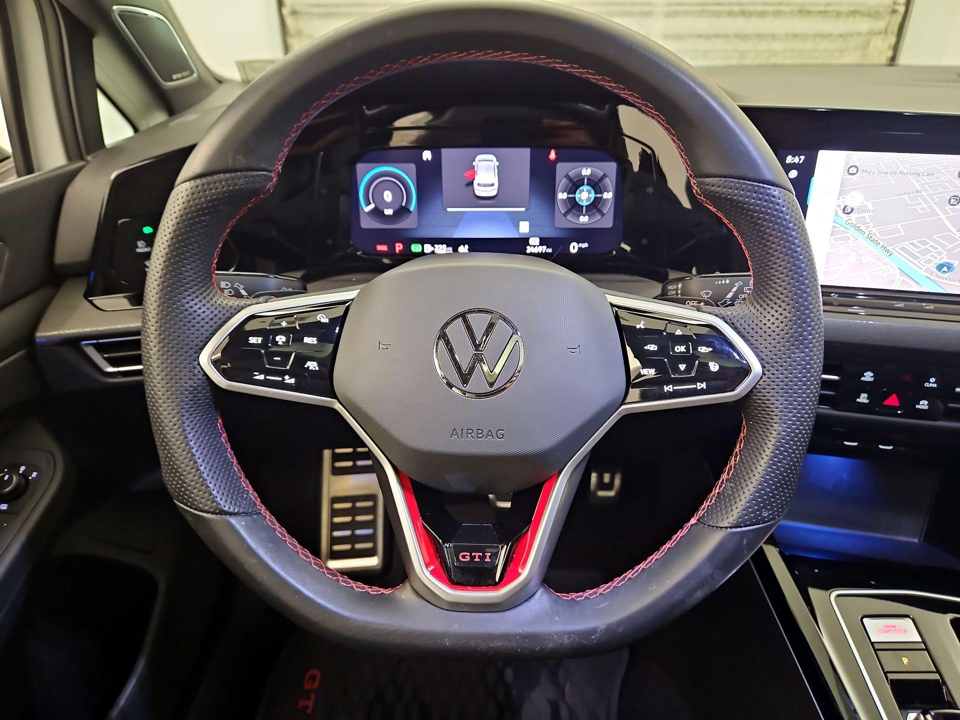 Thumbnail: 2023 Volkswagen Golf - 10