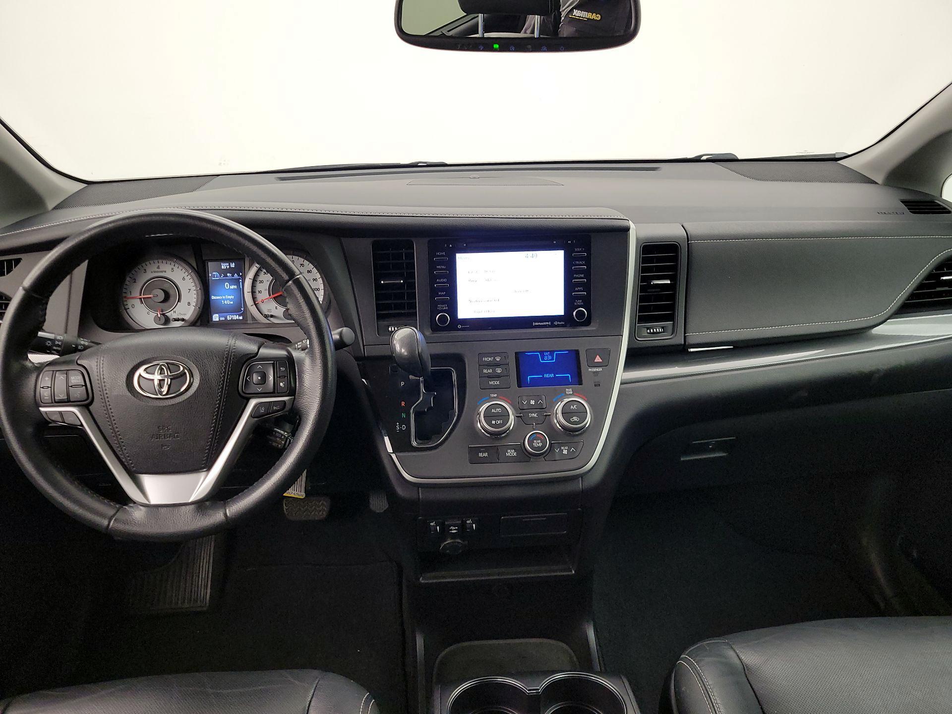 Thumbnail: 2020 Toyota Sienna - 9
