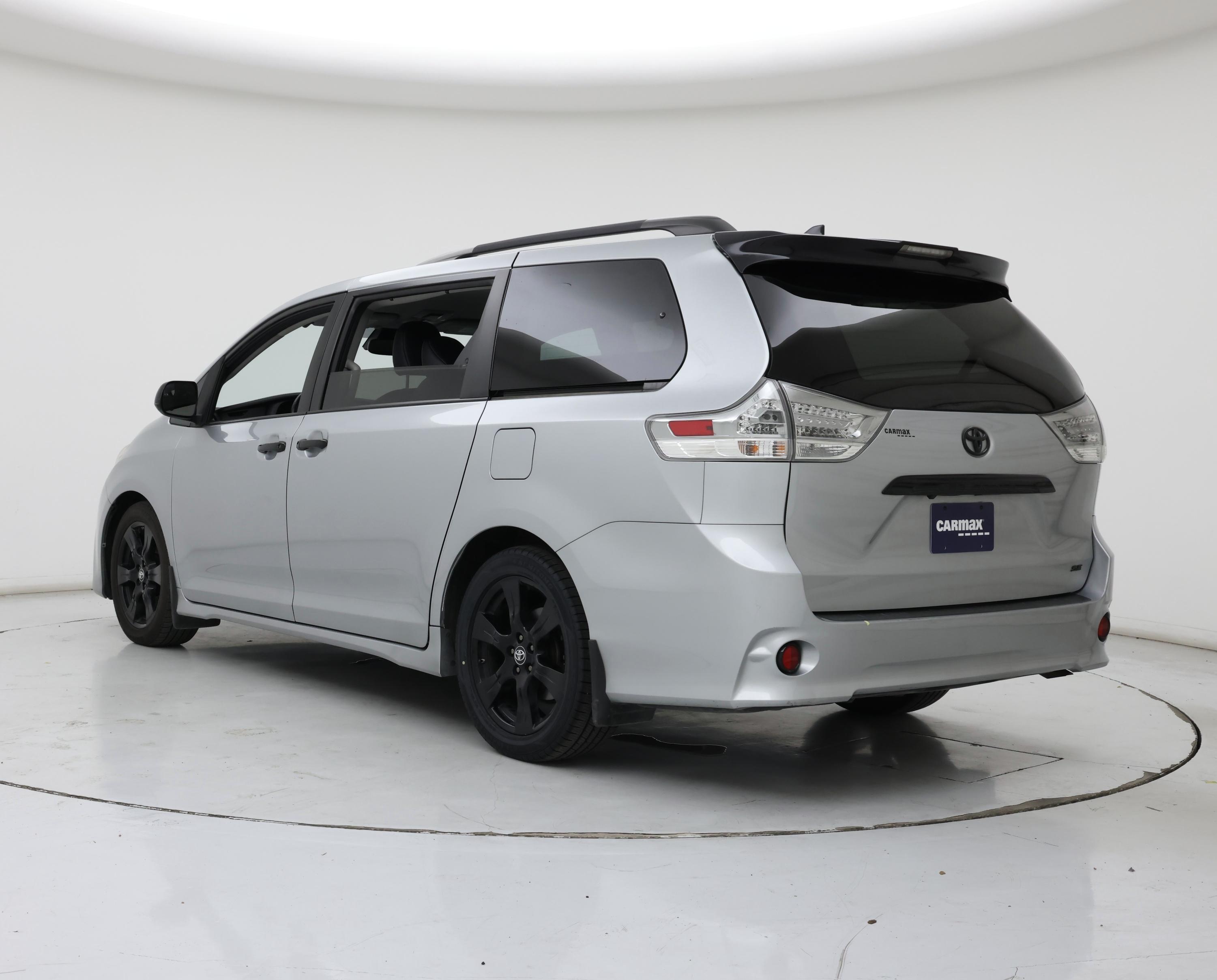 Thumbnail: 2020 Toyota Sienna - 2