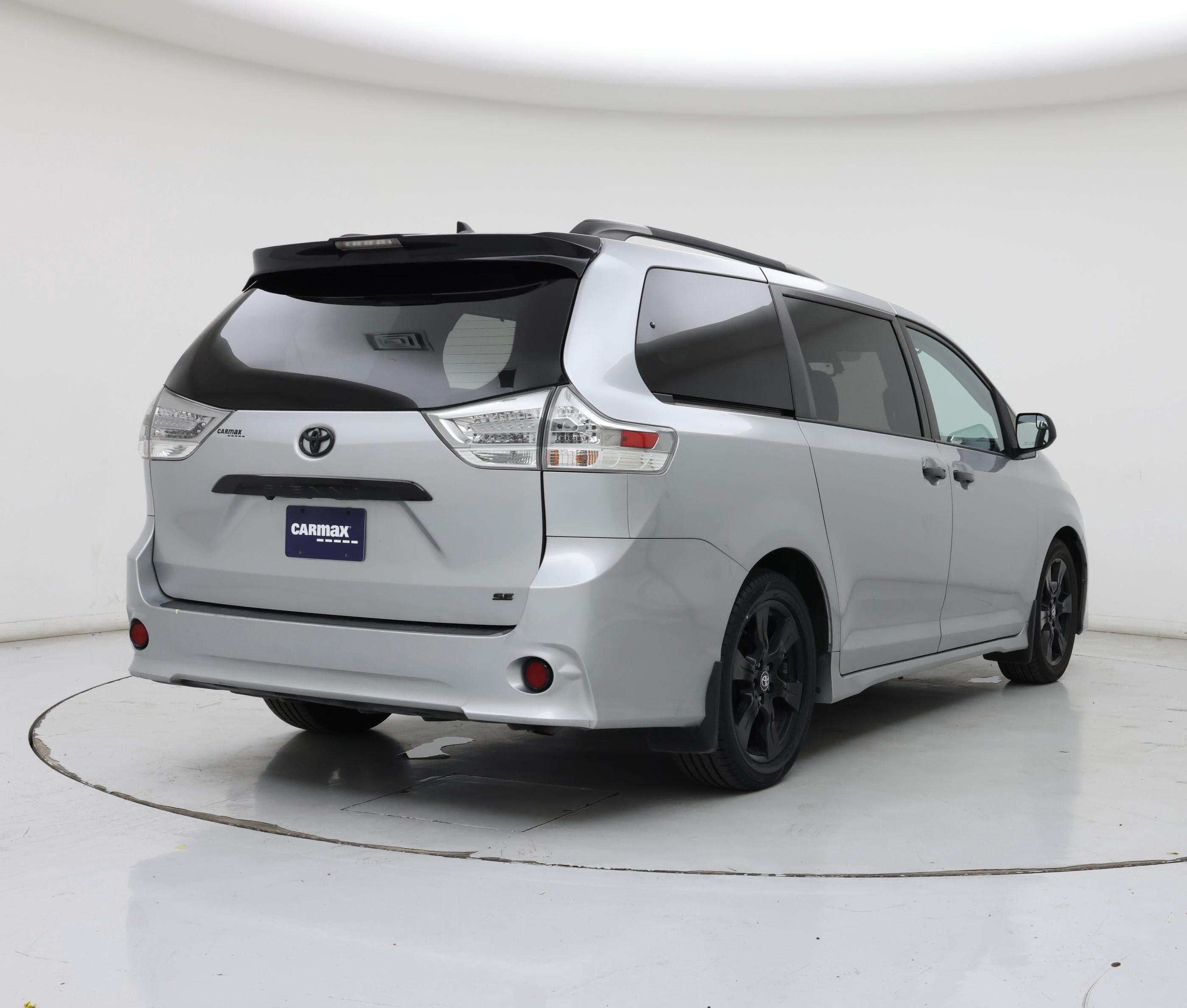Thumbnail: 2020 Toyota Sienna - 8