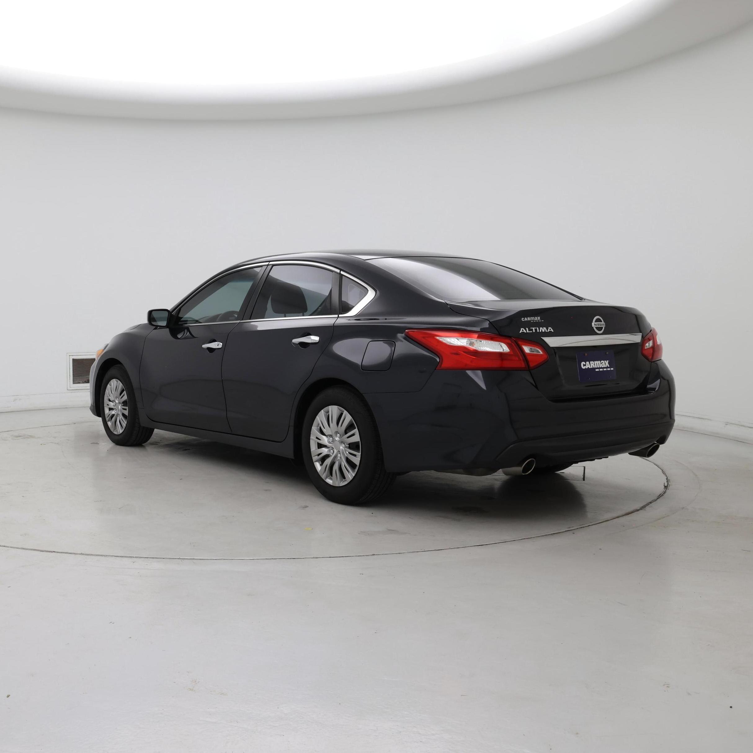 Thumbnail: 2017 Nissan Altima - 2