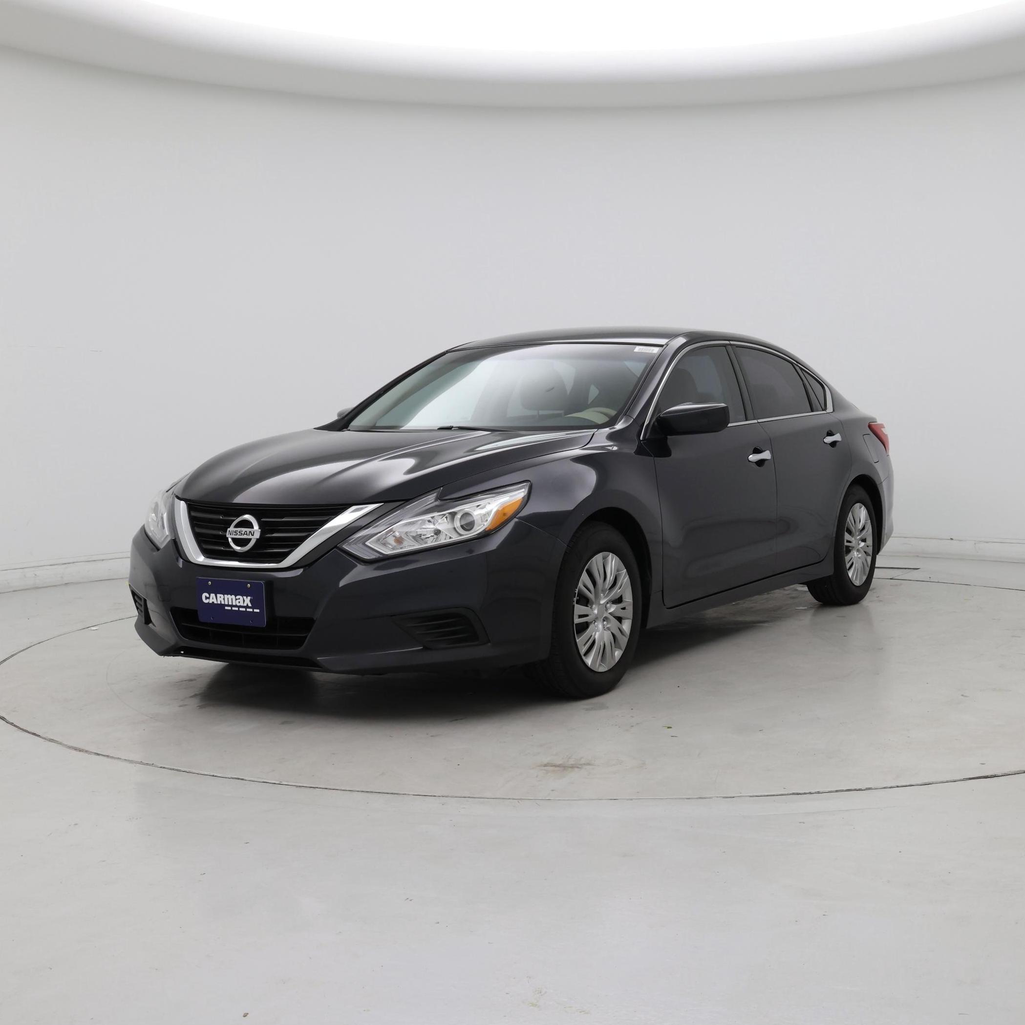 Thumbnail: 2017 Nissan Altima - 4