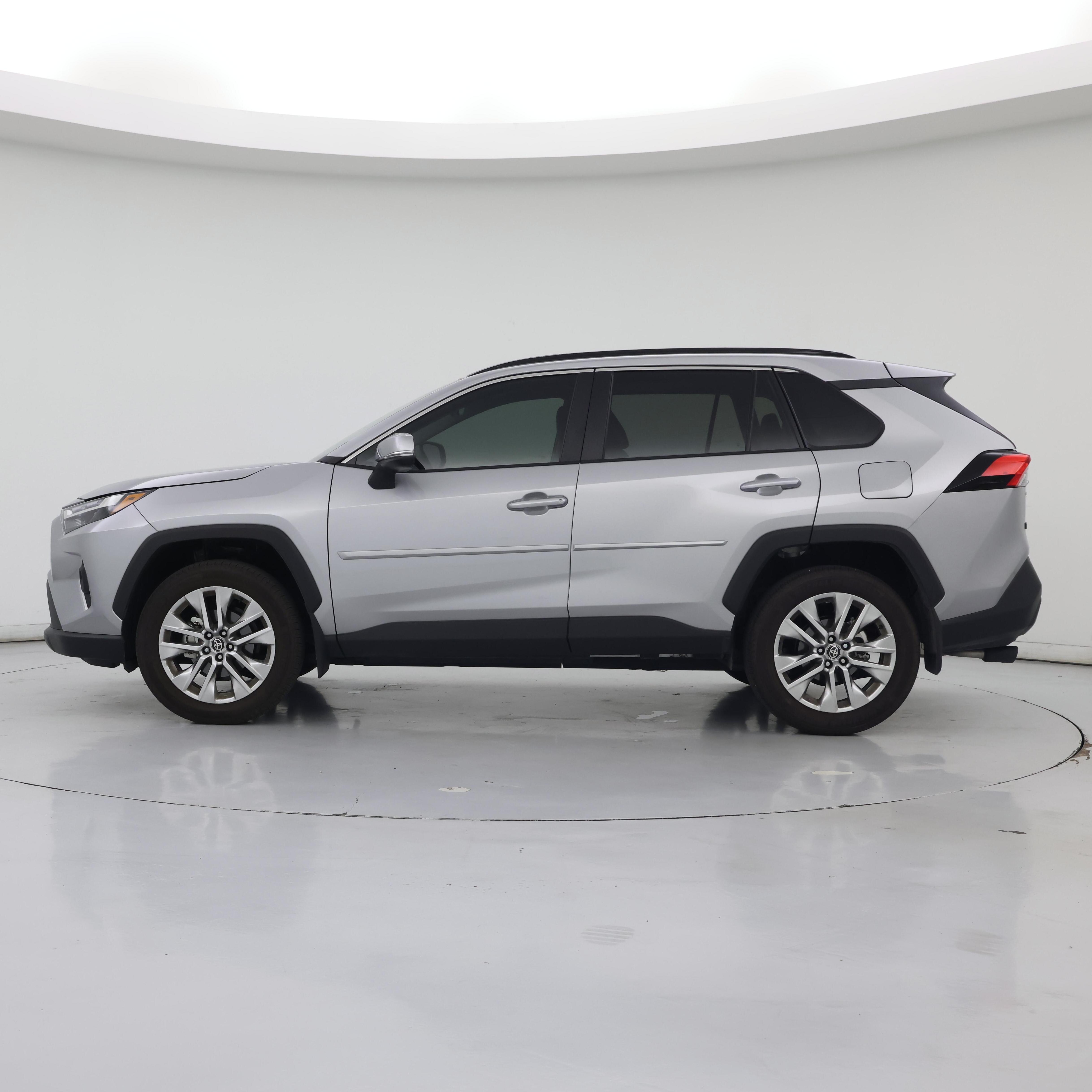 Thumbnail: 2025 Toyota RAV4 - 3