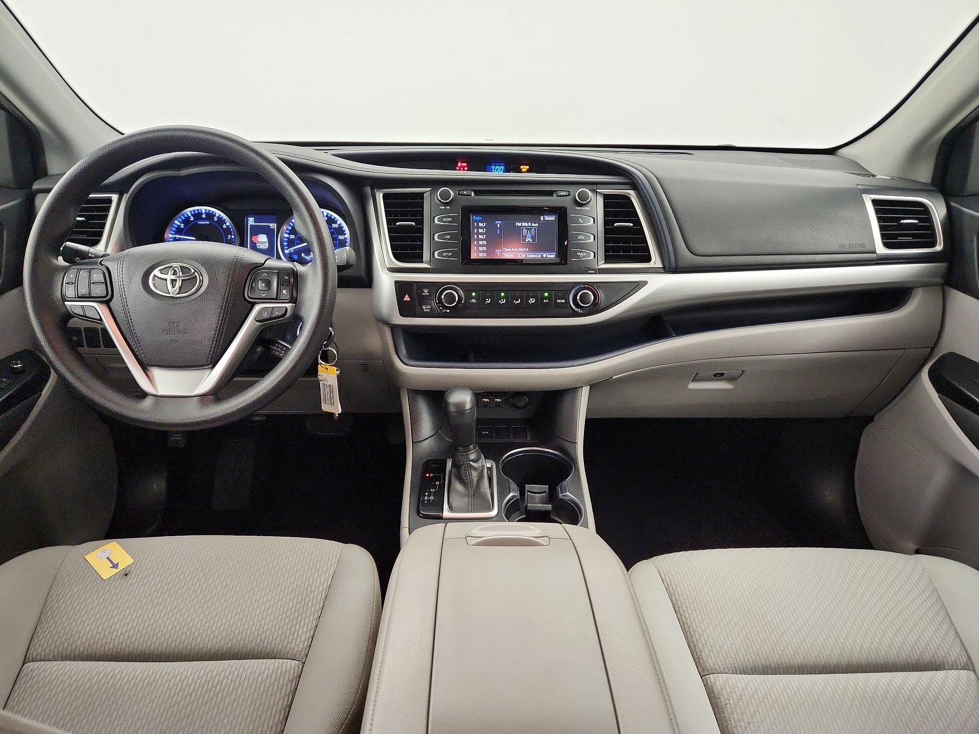 Thumbnail: 2019 Toyota Highlander - 9