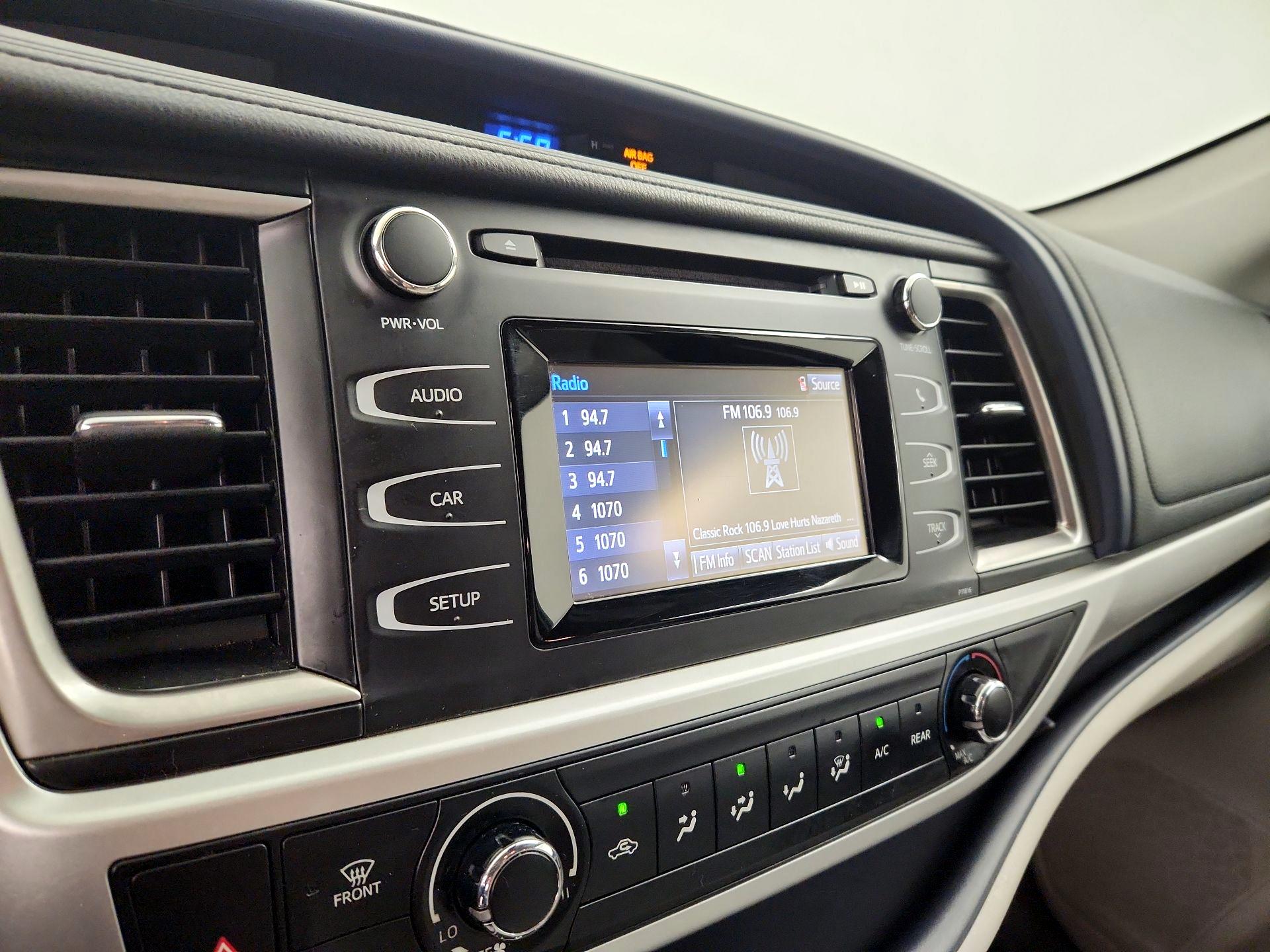 Thumbnail: 2019 Toyota Highlander - 15
