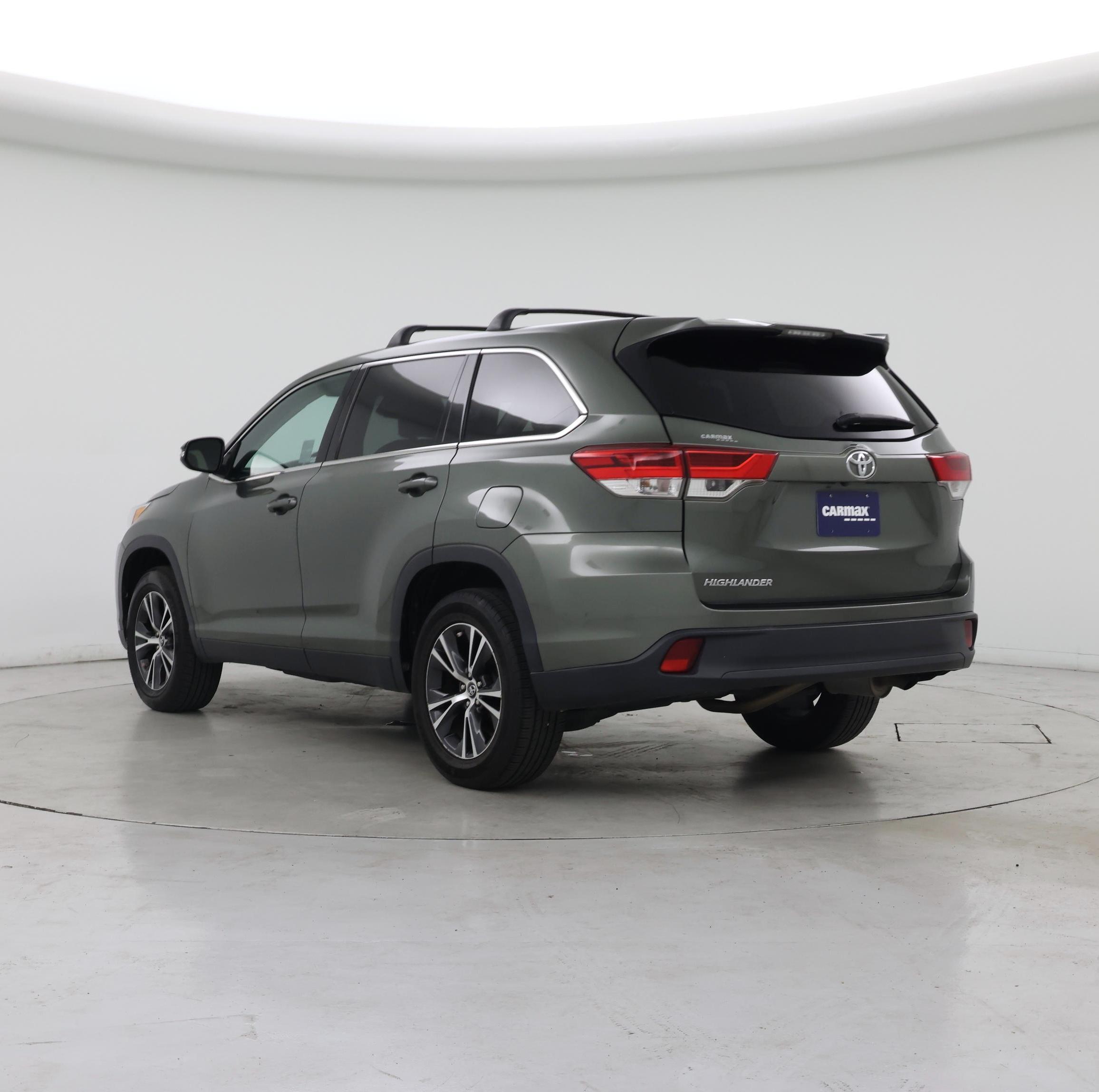Thumbnail: 2019 Toyota Highlander - 2