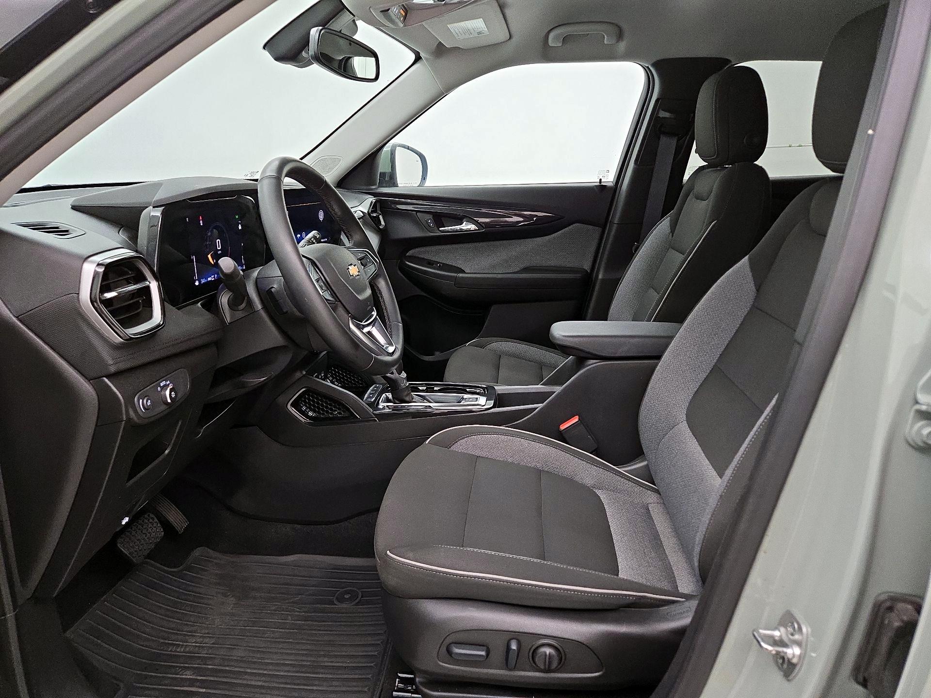 Thumbnail: 2025 Chevrolet TrailBlazer - 11